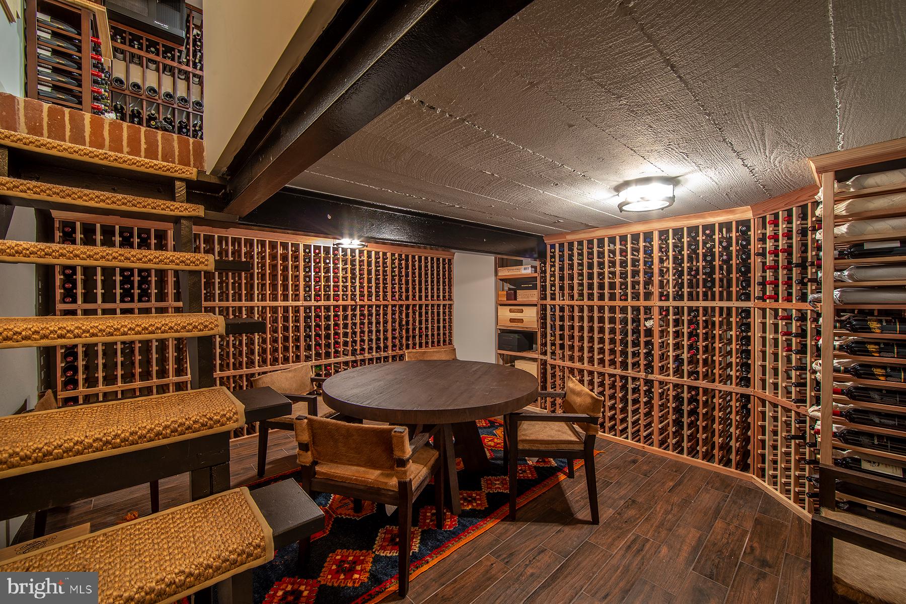 GLADWYNE - Residential