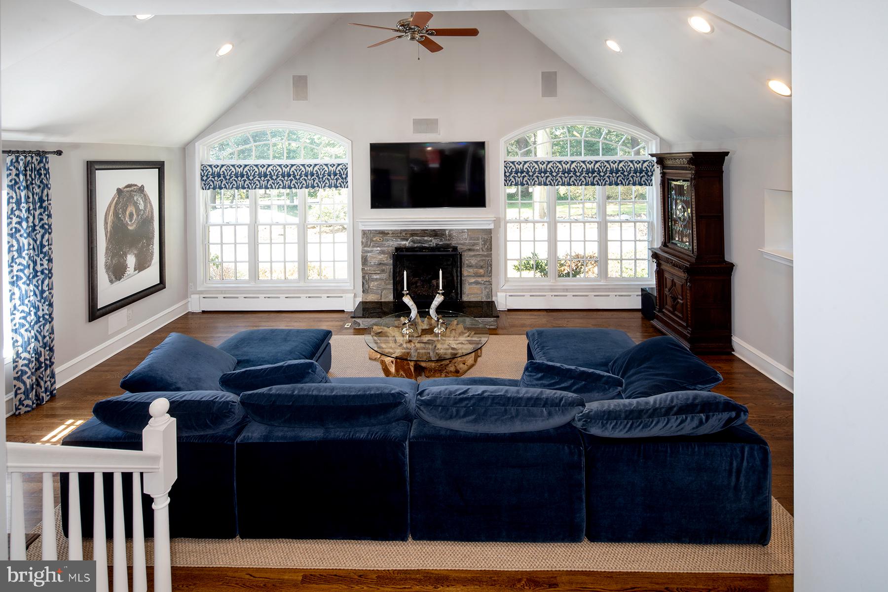 GLADWYNE - Residential