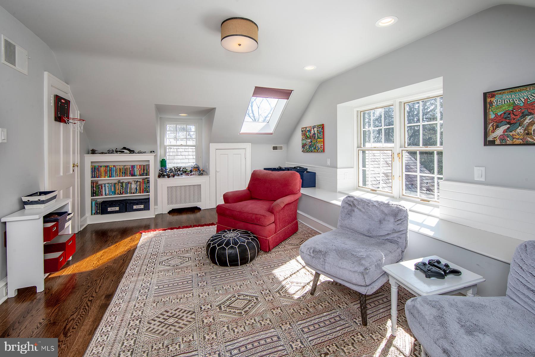 GLADWYNE - Residential