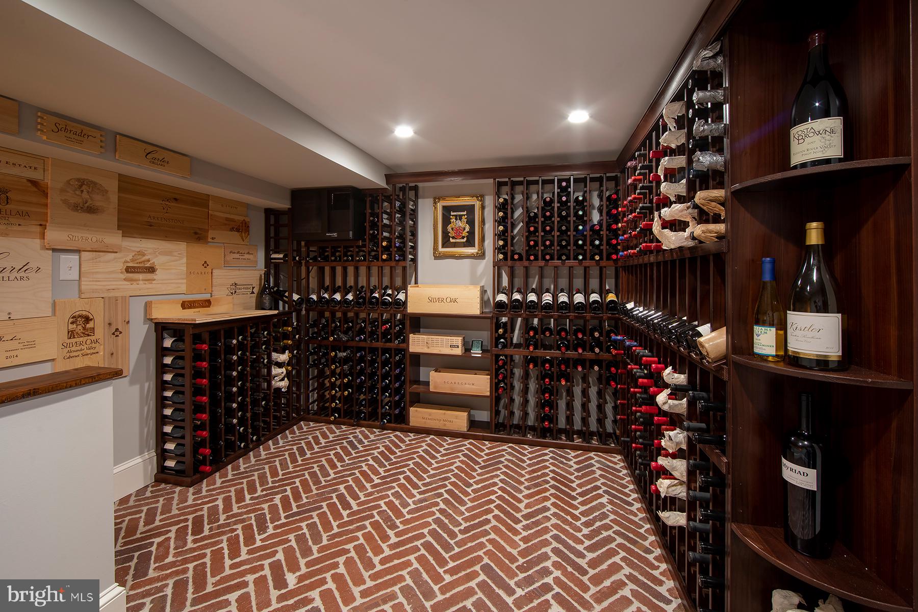 GLADWYNE - Residential