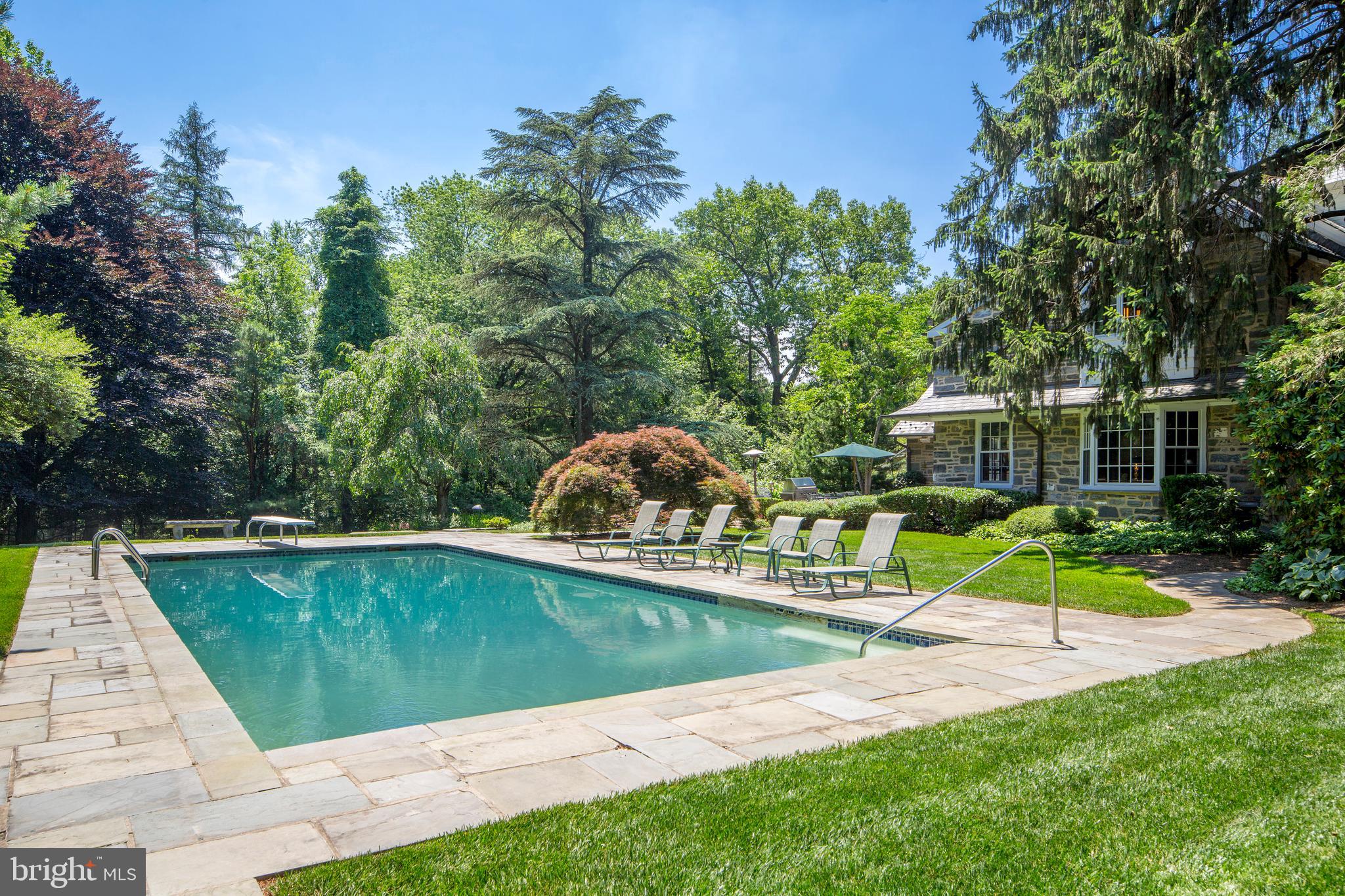 GLADWYNE - Residential