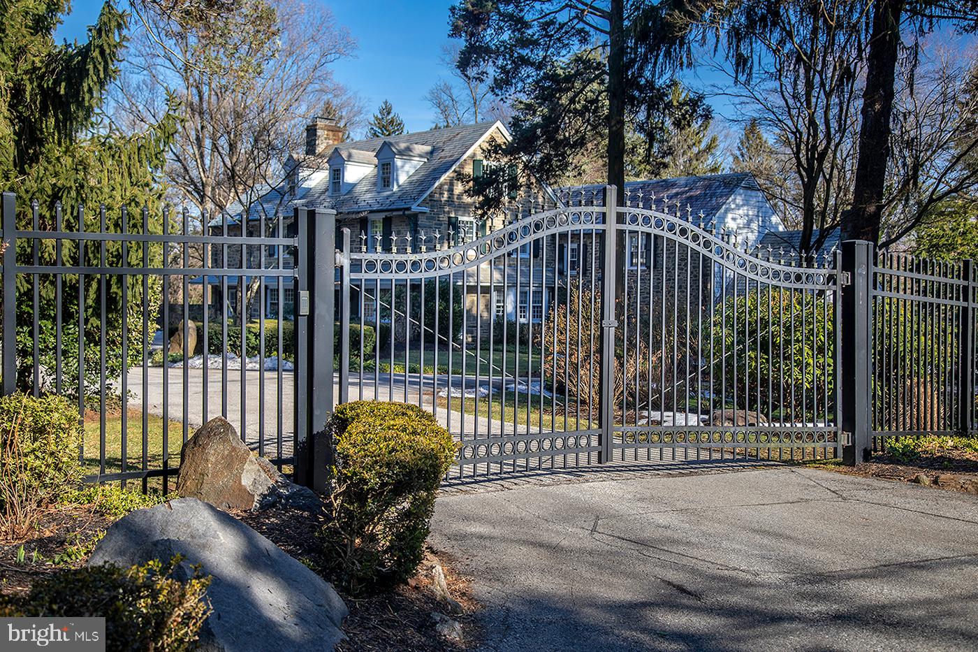 GLADWYNE - Residential