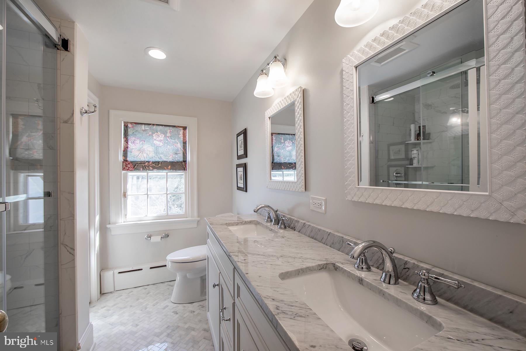 GLADWYNE - Residential