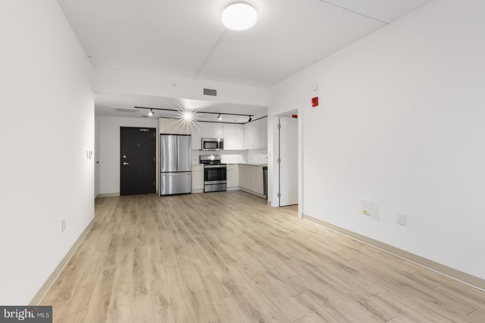 SPRING GARDEN - Residential Lease