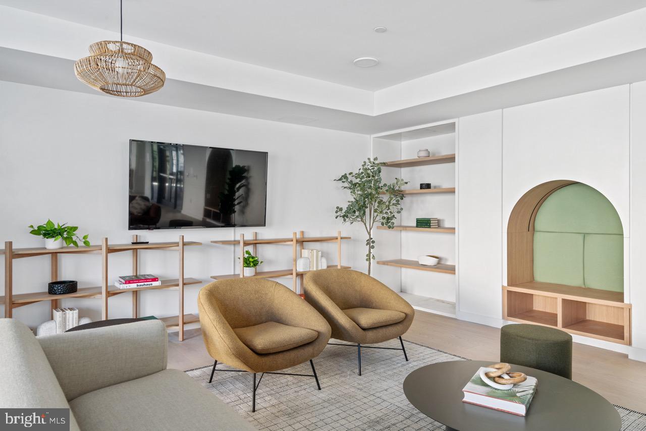 SPRING GARDEN - Residential Lease