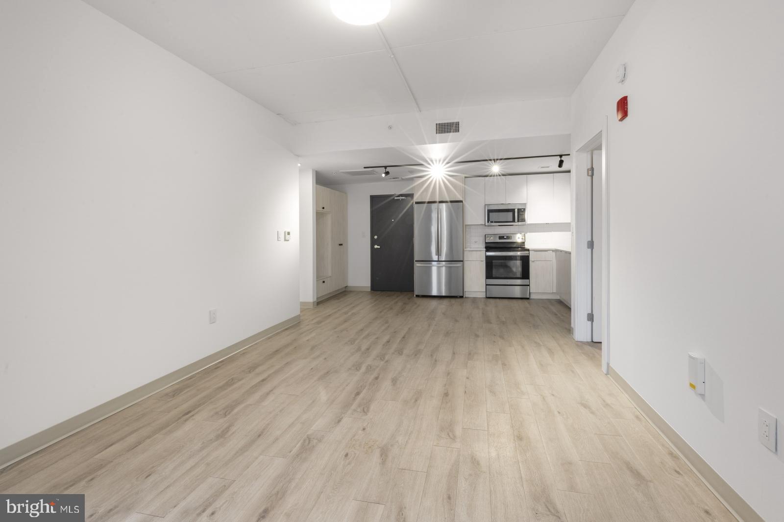 SPRING GARDEN - Residential Lease