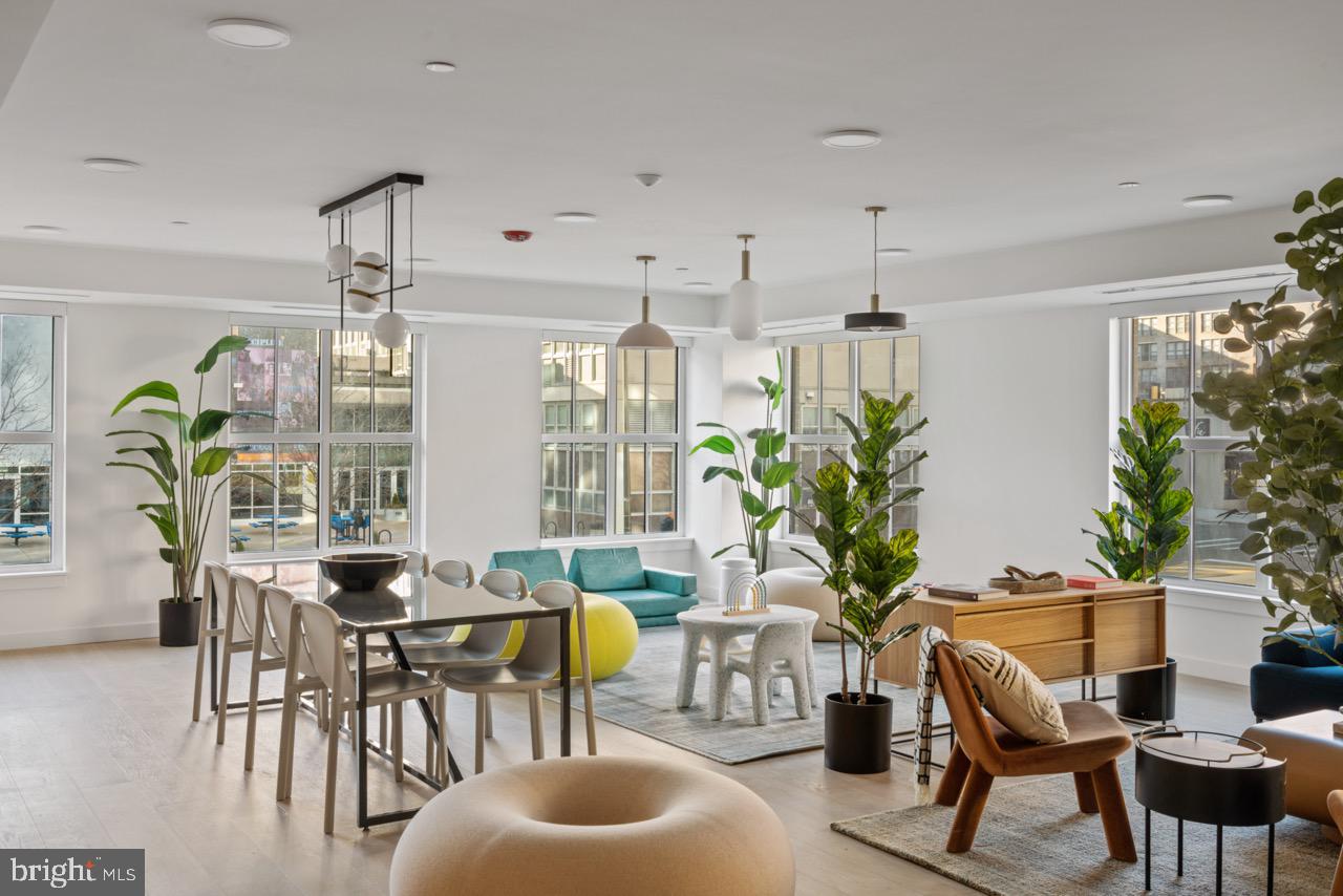 SPRING GARDEN - Residential Lease