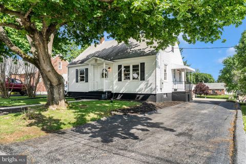 Tiny photo for 20008 Gilbert Hills Drive, HAGERSTOWN, MD 21742 (MLS # MDWA2036646)