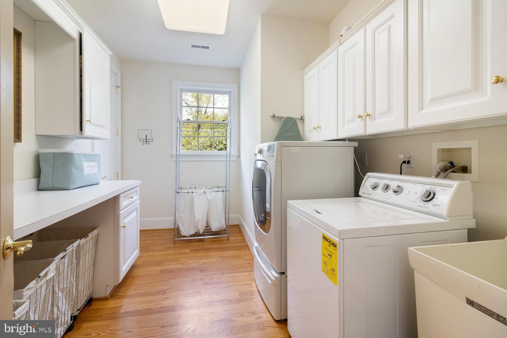 COUNTRY CLUB ESTS - Residential