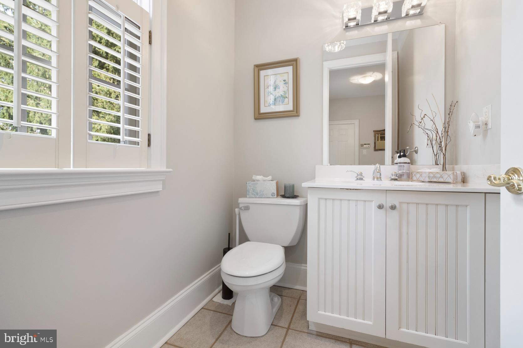 COUNTRY CLUB ESTS - Residential