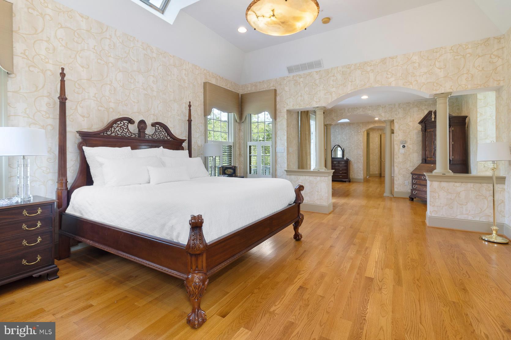 COUNTRY CLUB ESTS - Residential