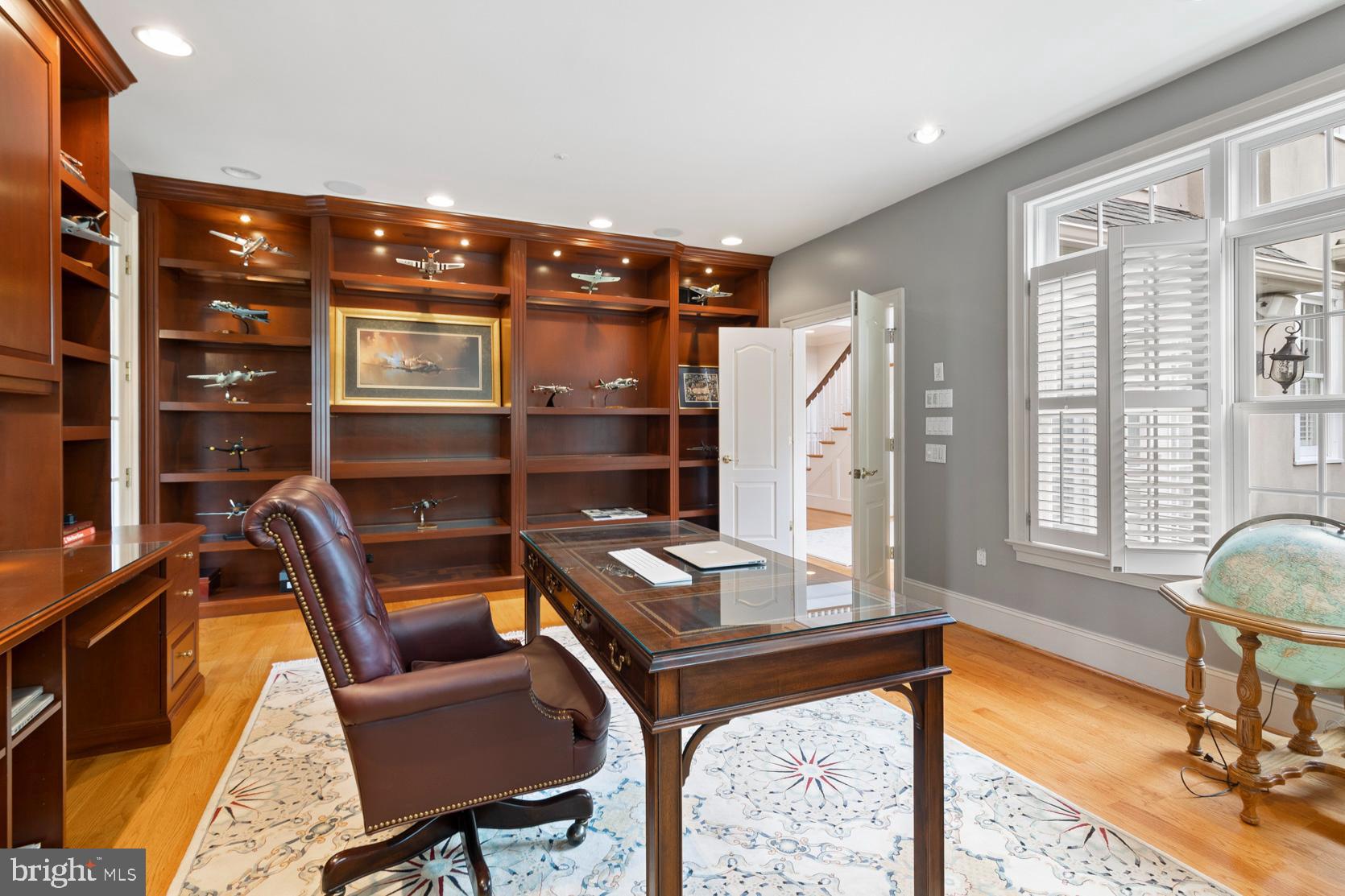 COUNTRY CLUB ESTS - Residential