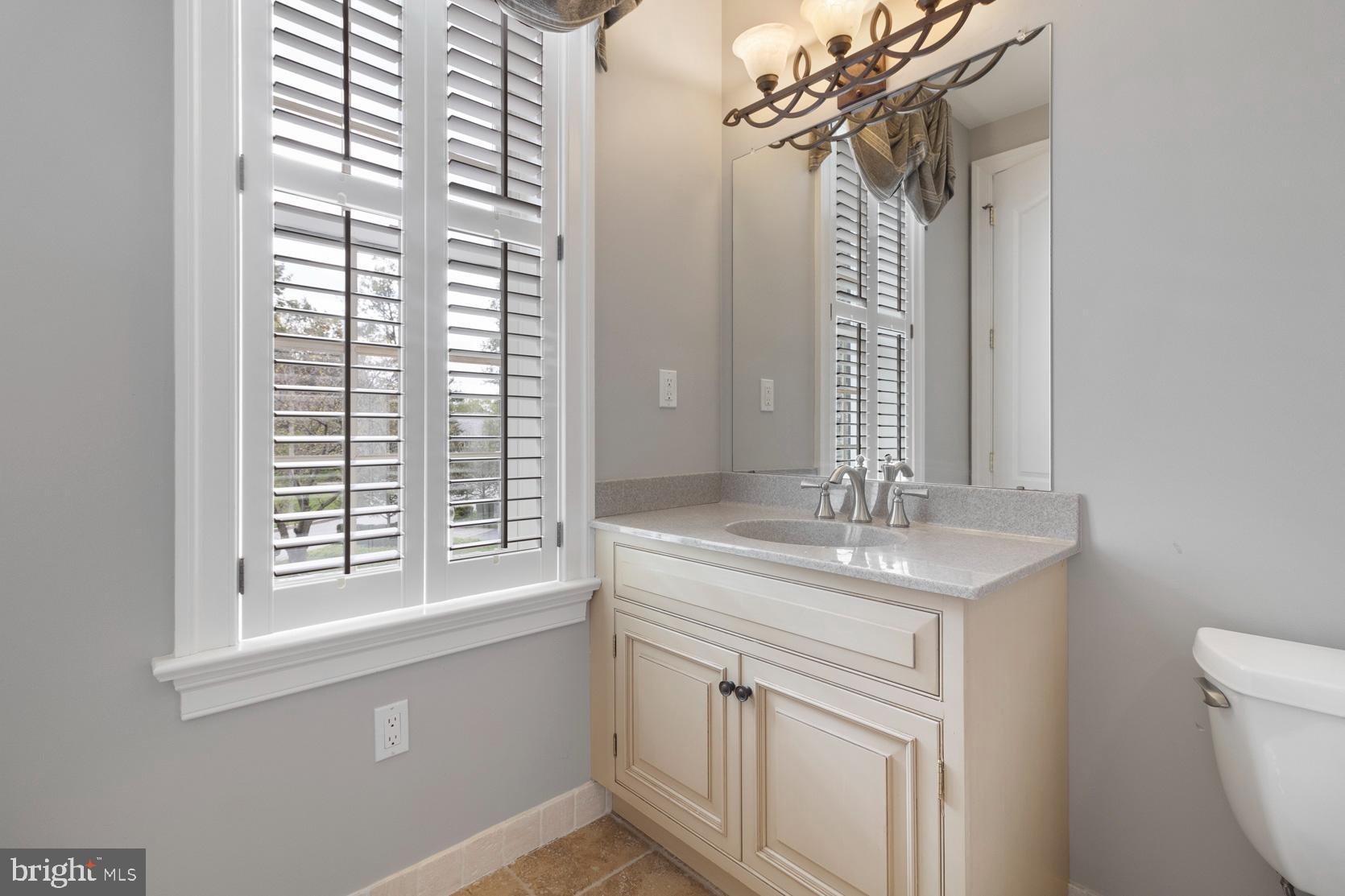 COUNTRY CLUB ESTS - Residential