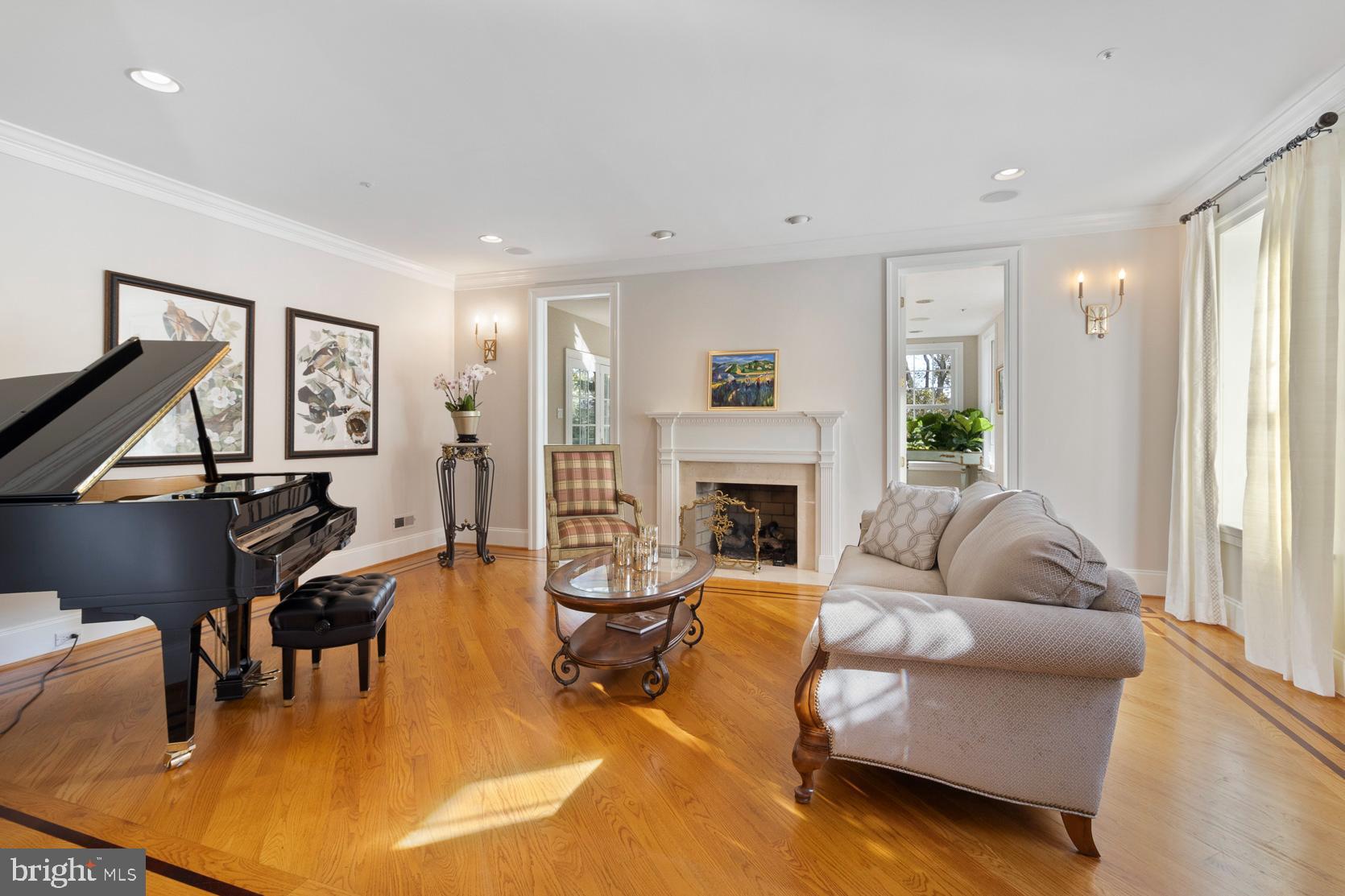 COUNTRY CLUB ESTS - Residential