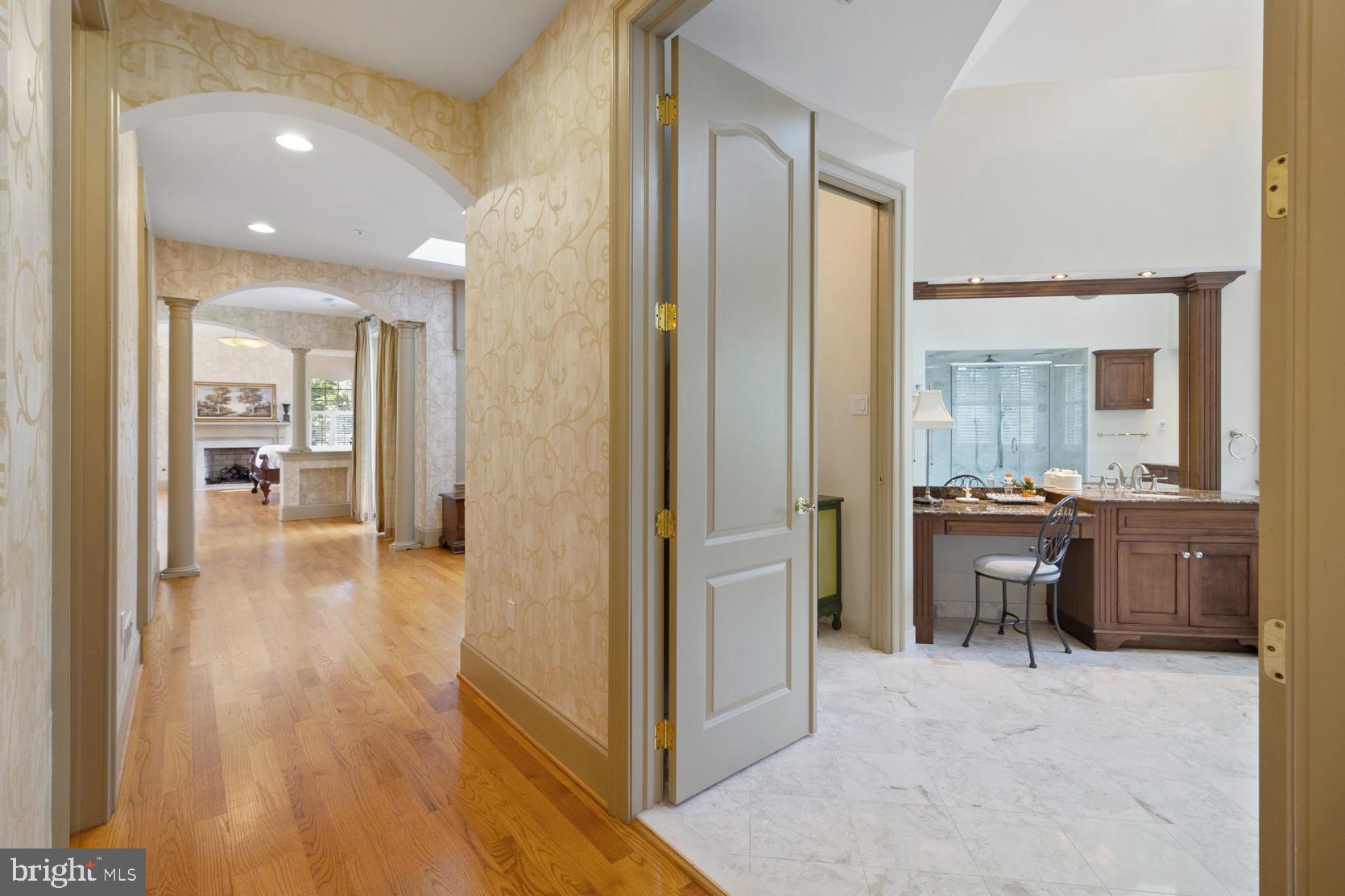 COUNTRY CLUB ESTS - Residential