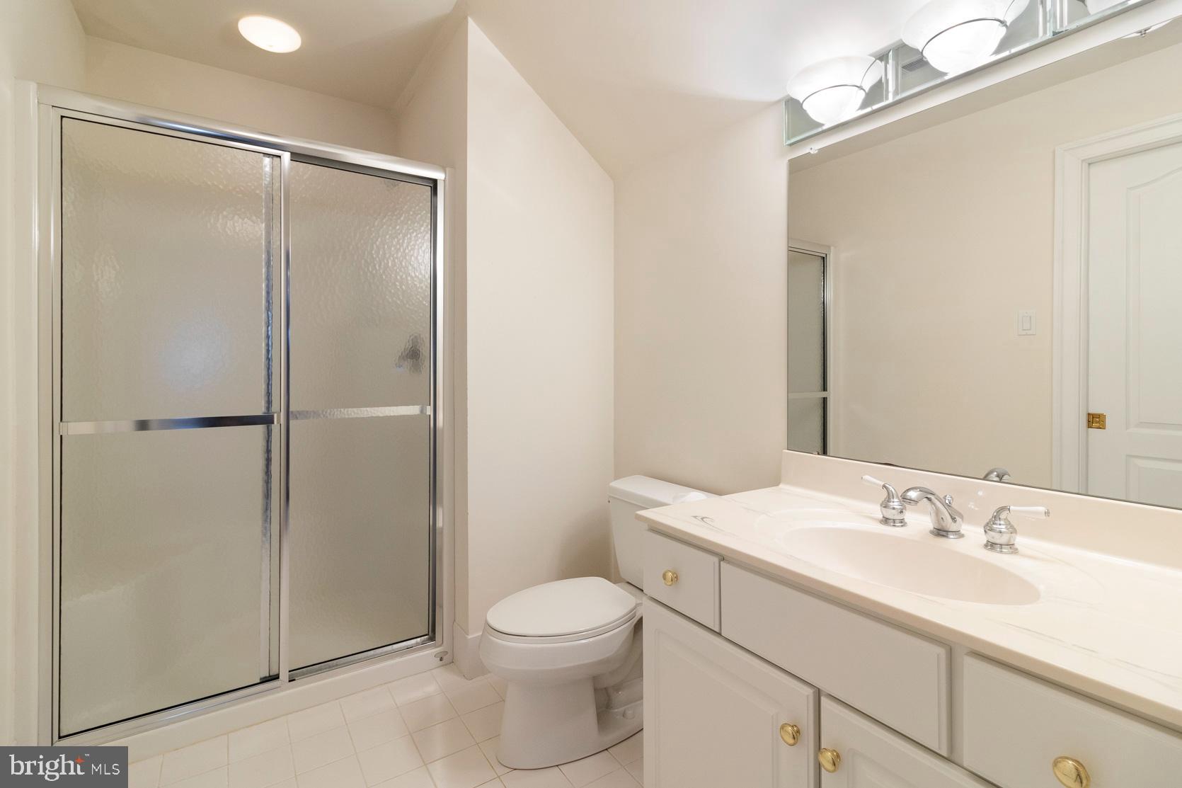 COUNTRY CLUB ESTS - Residential