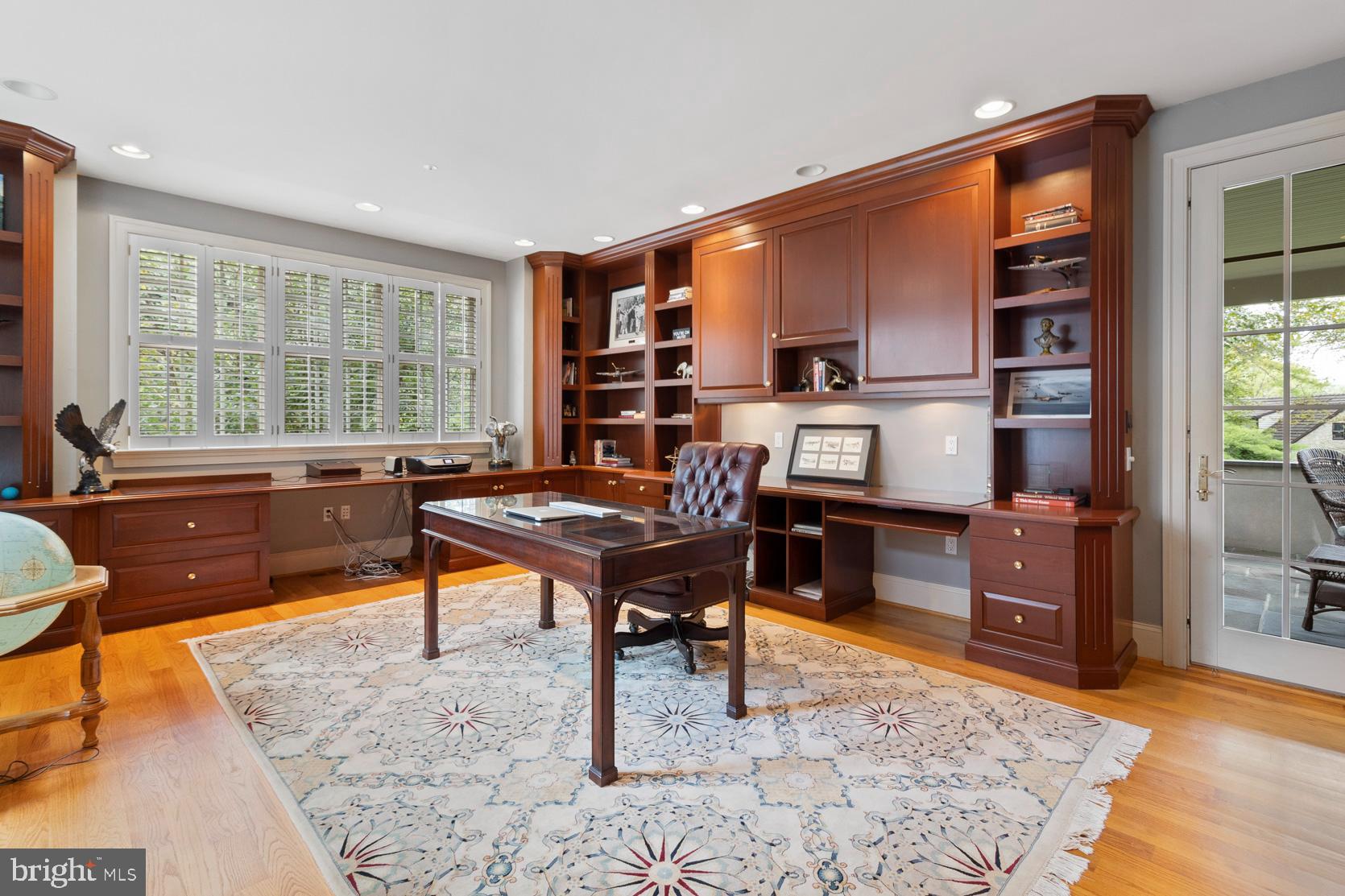 COUNTRY CLUB ESTS - Residential