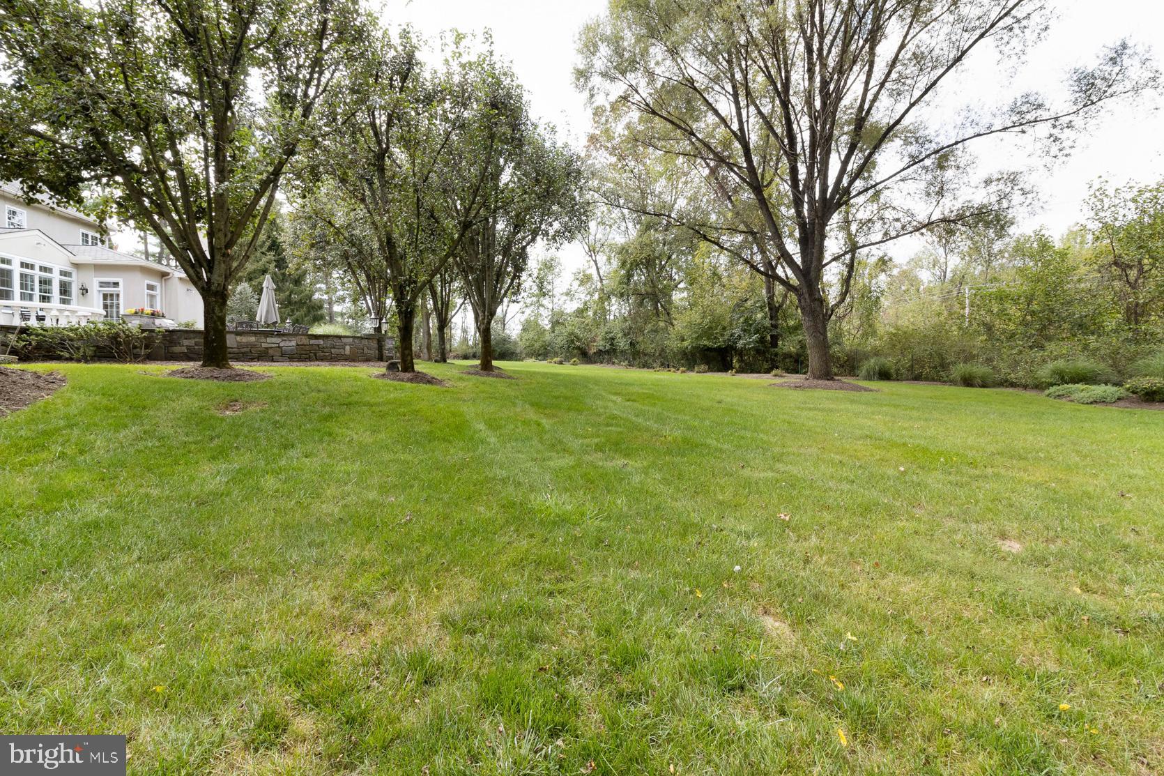 COUNTRY CLUB ESTS - Residential