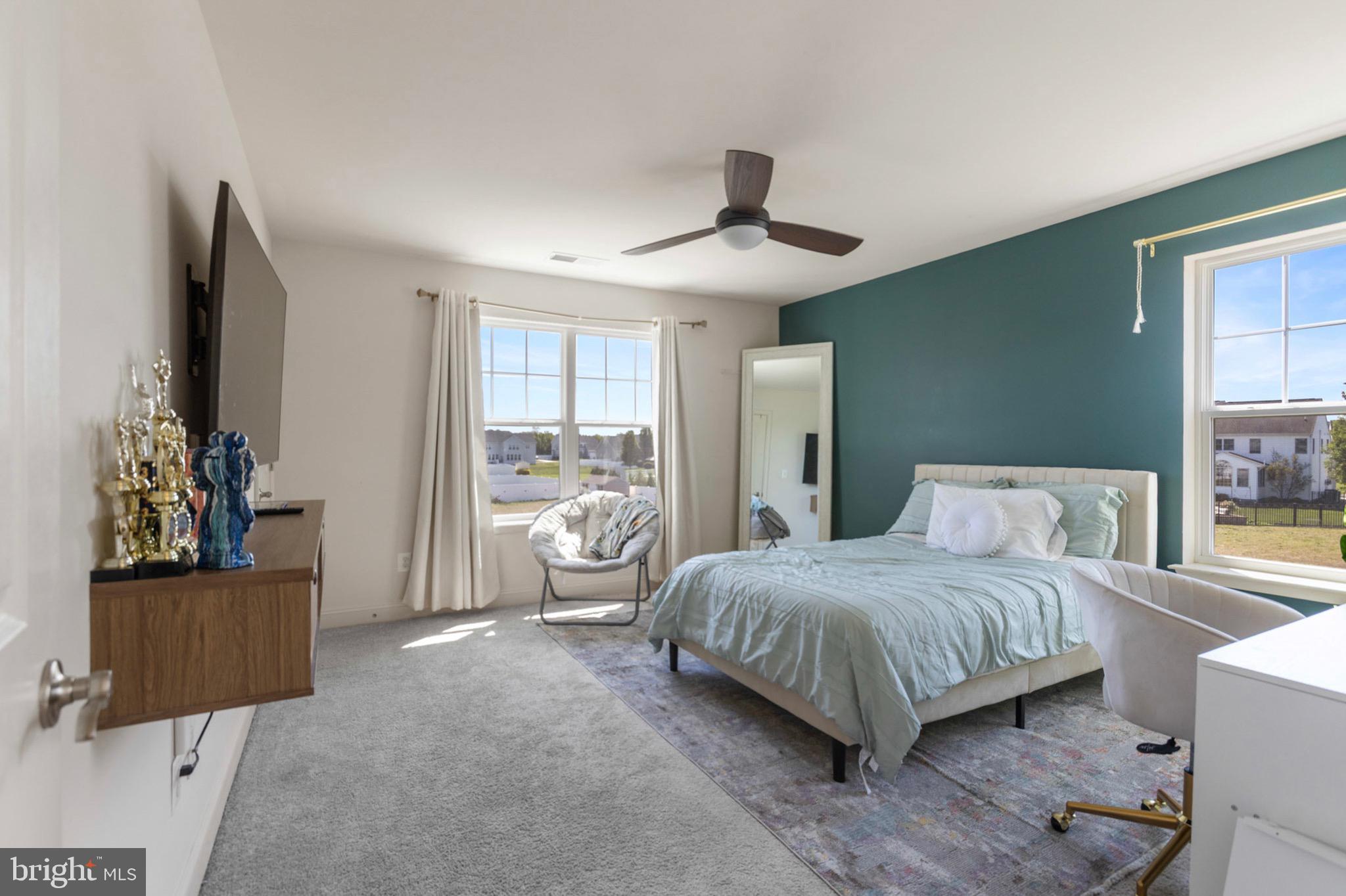 HAMPTON HILLS - Residential