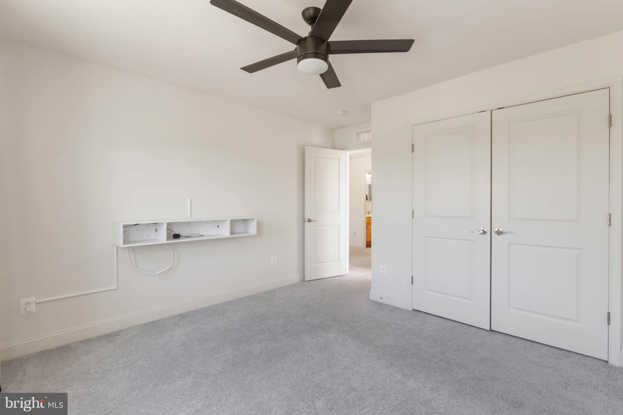 HAMPTON HILLS - Residential