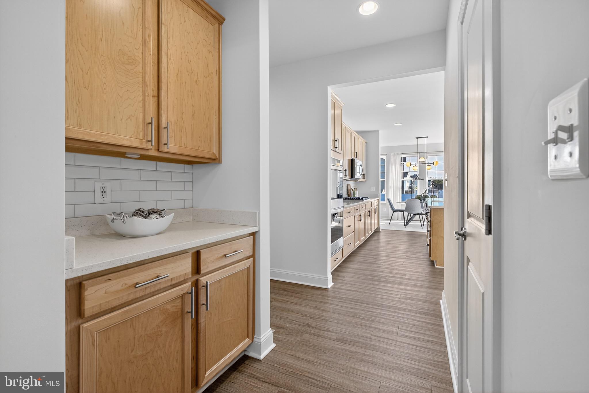 HAMPTON HILLS - Residential