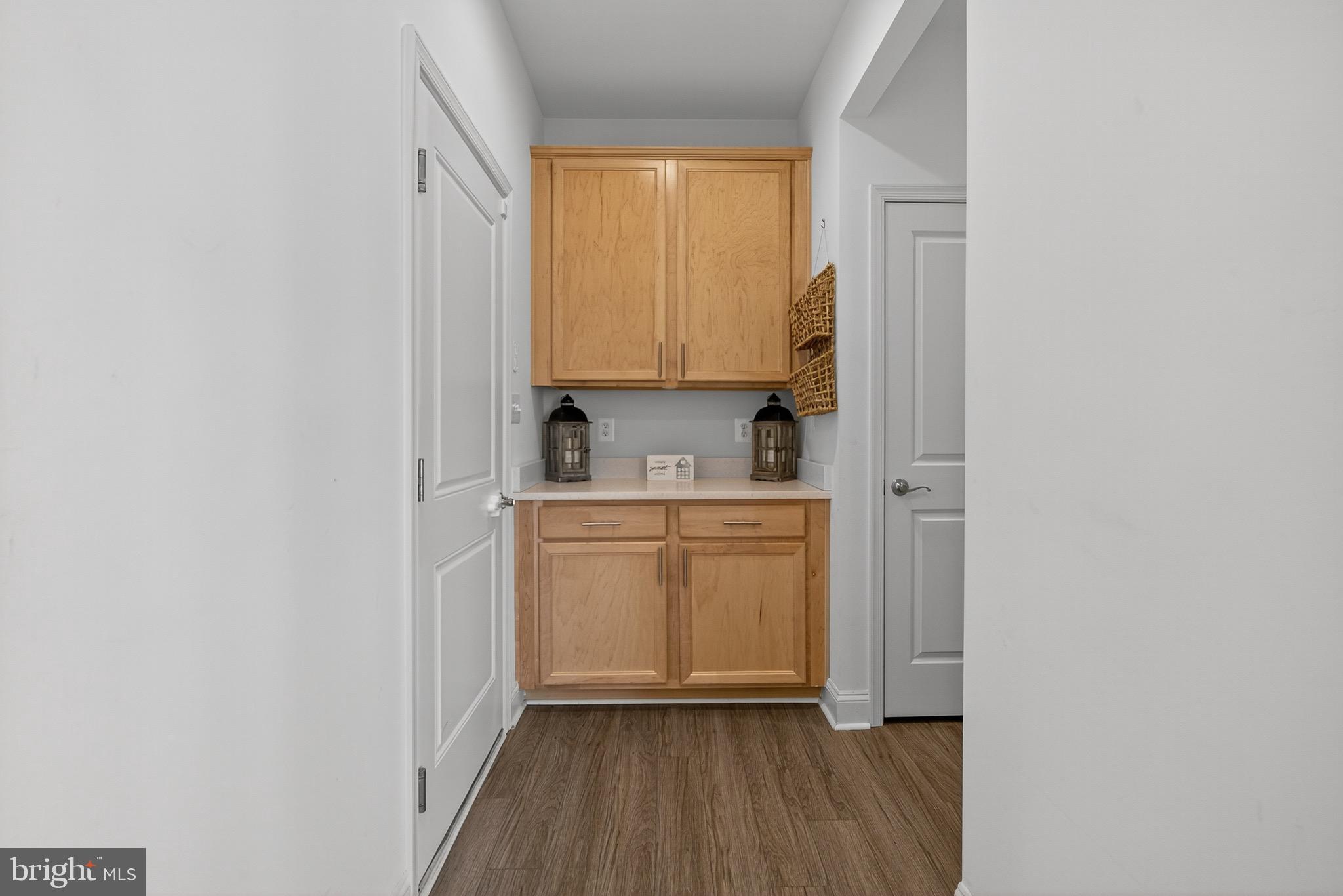 HAMPTON HILLS - Residential