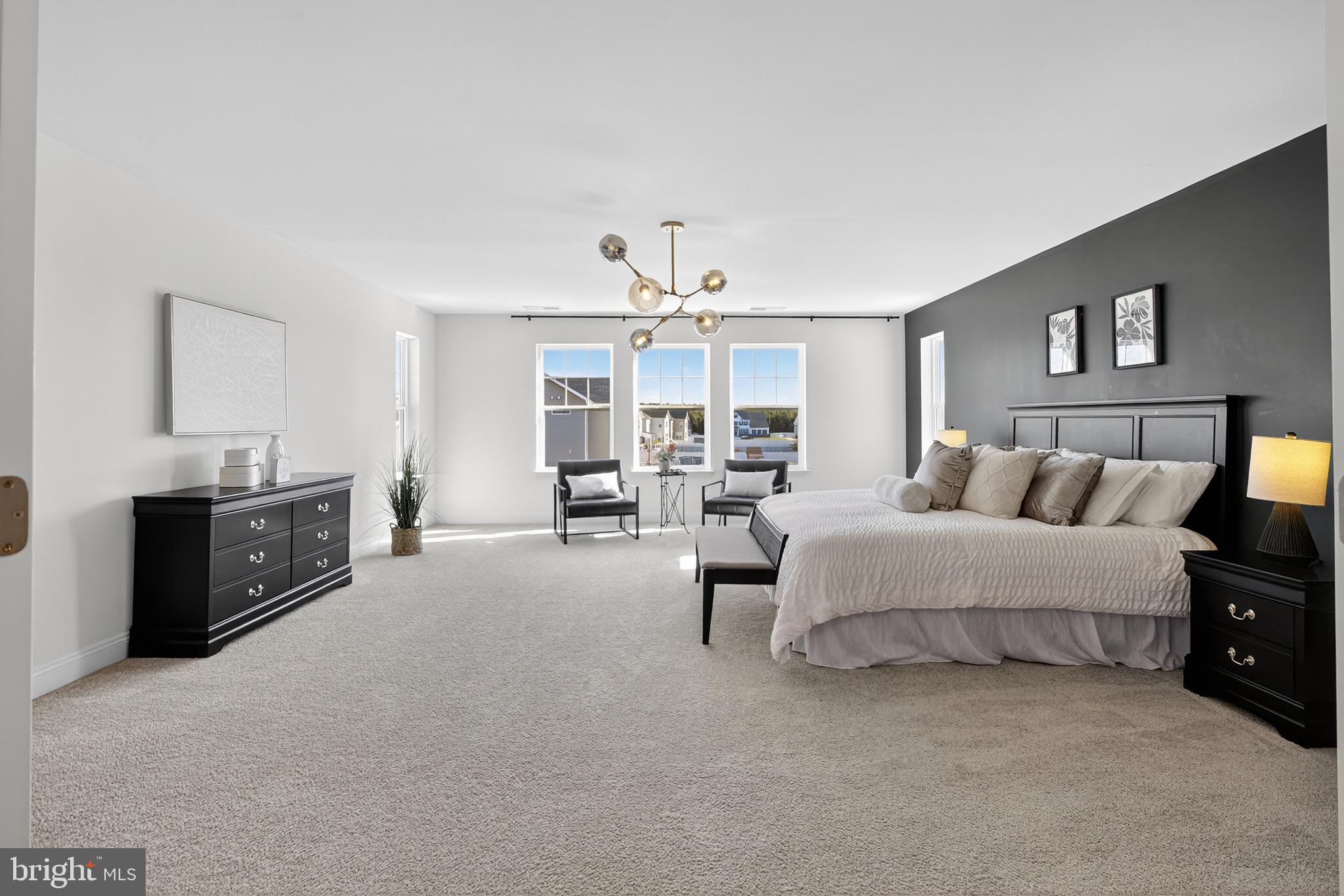 HAMPTON HILLS - Residential