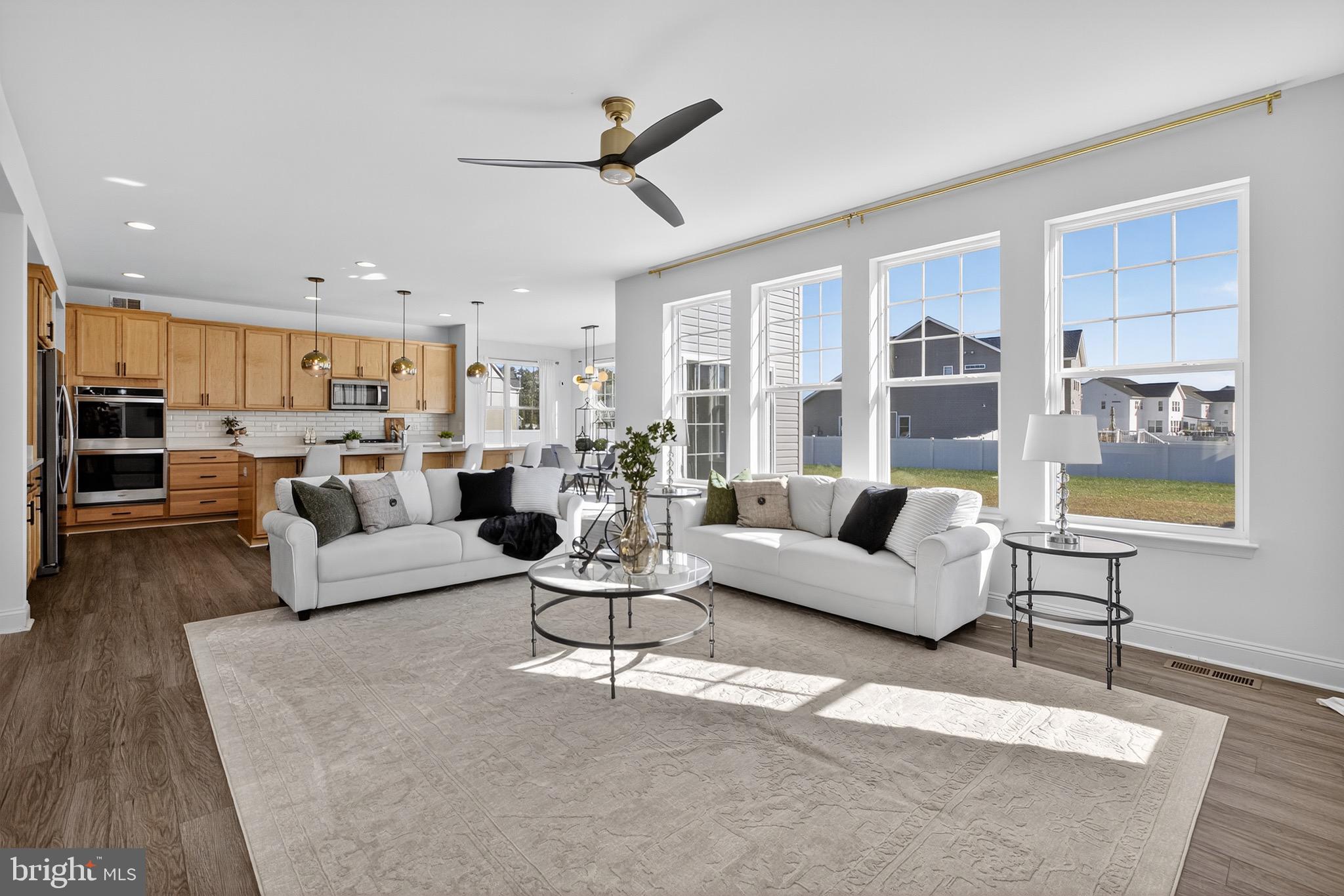 HAMPTON HILLS - Residential