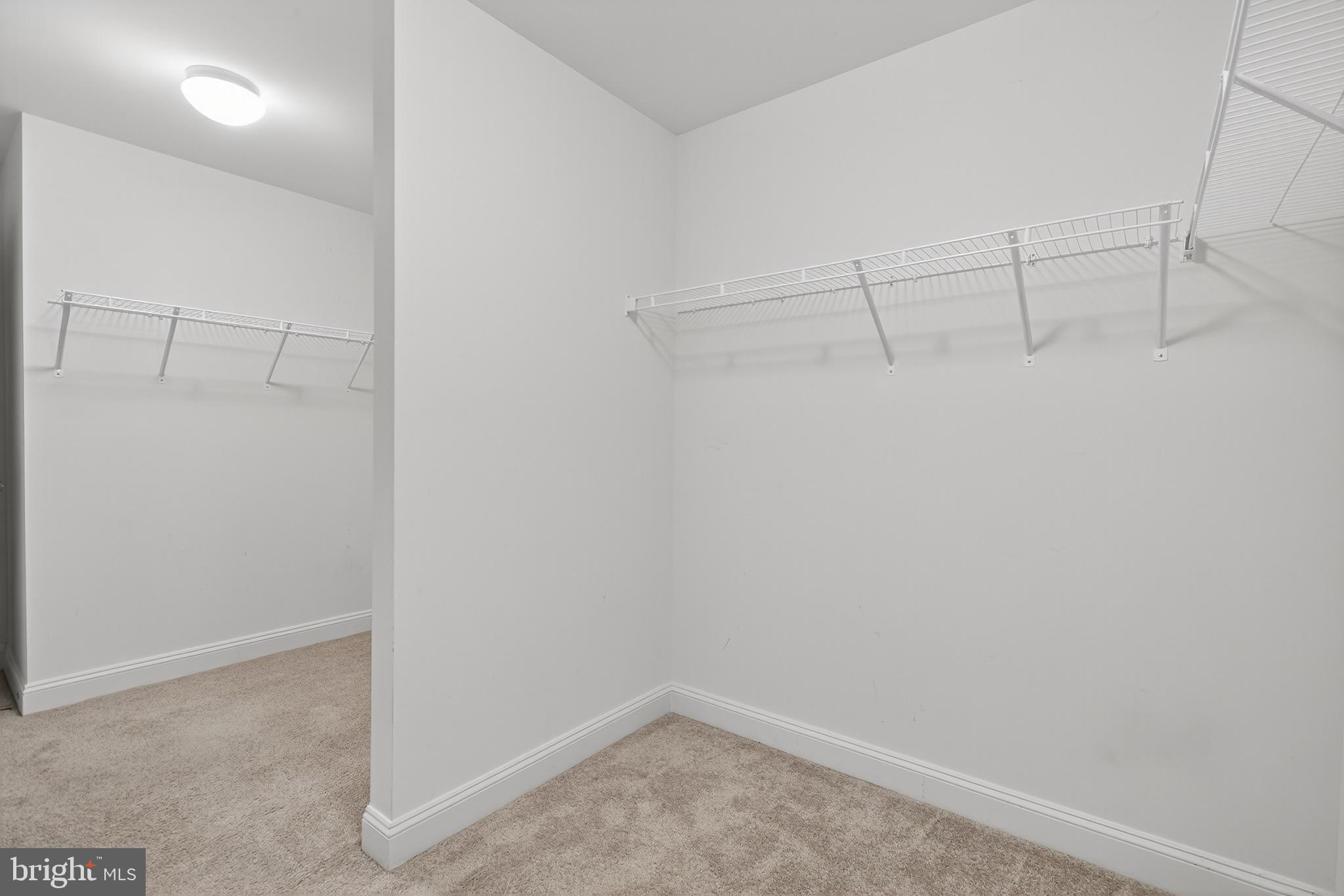 HAMPTON HILLS - Residential