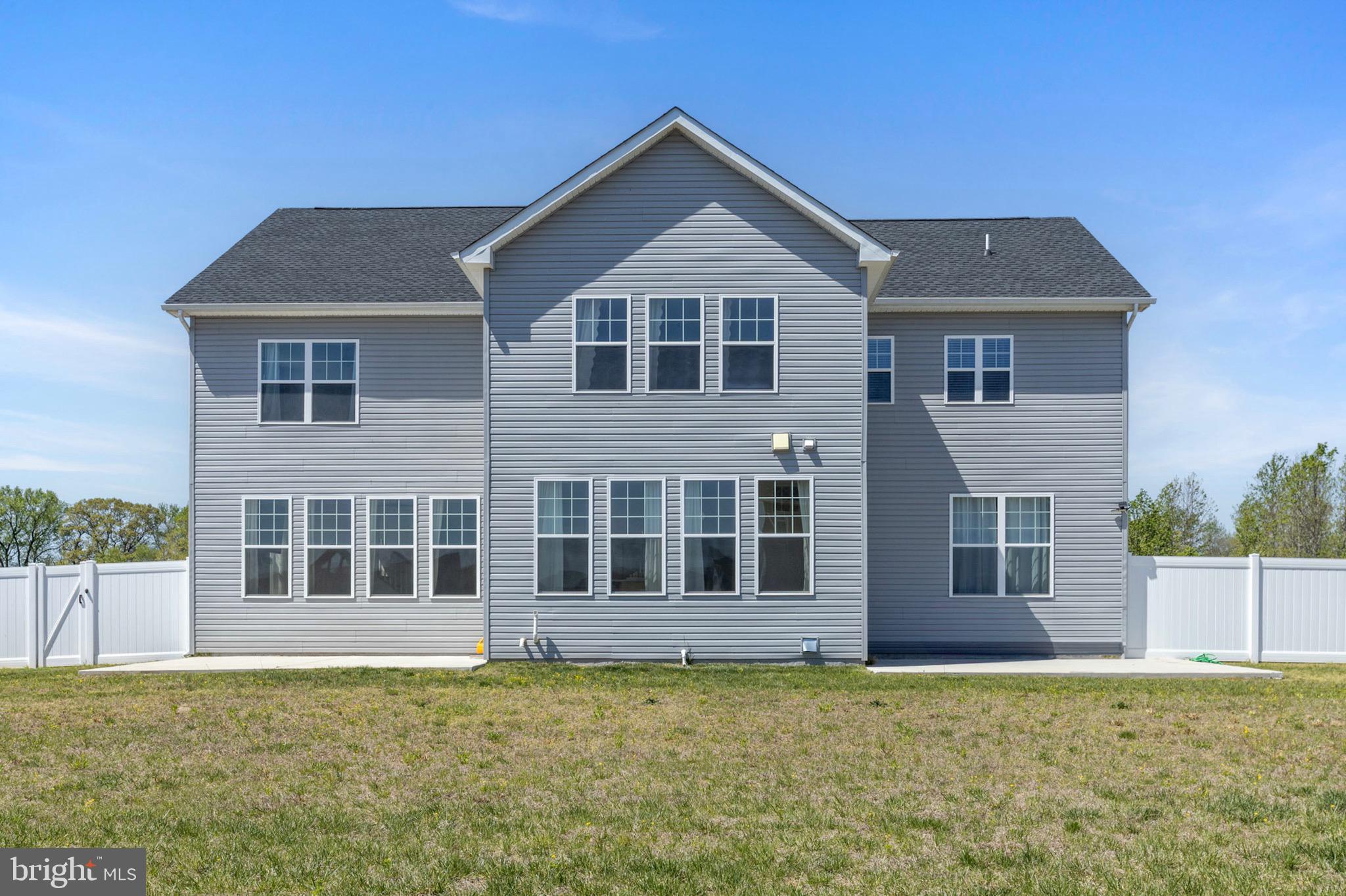 HAMPTON HILLS - Residential