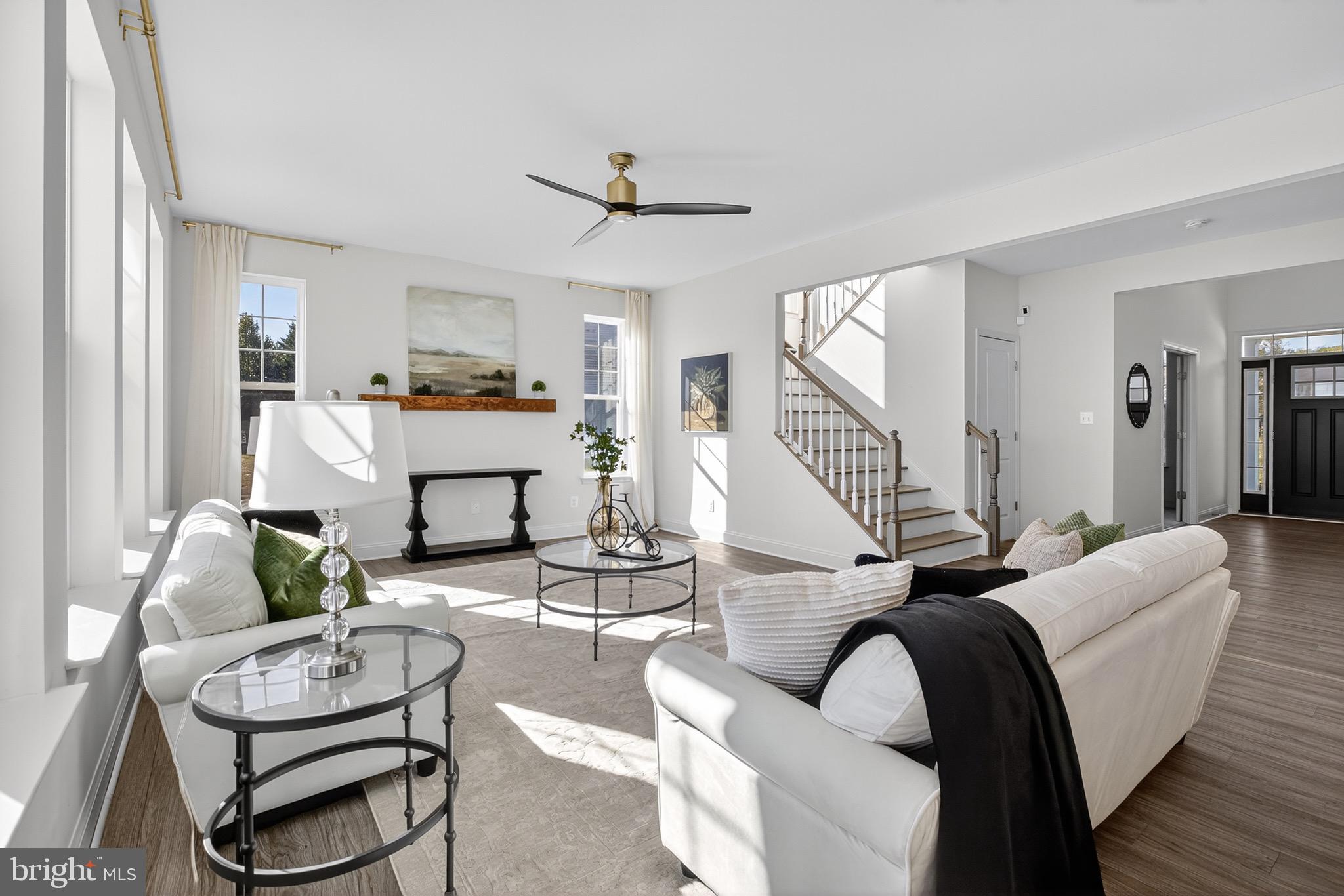 HAMPTON HILLS - Residential