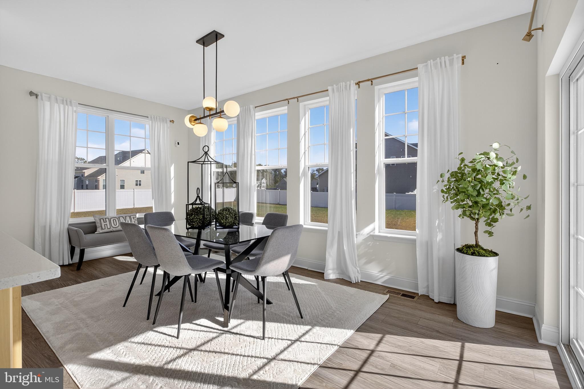 HAMPTON HILLS - Residential