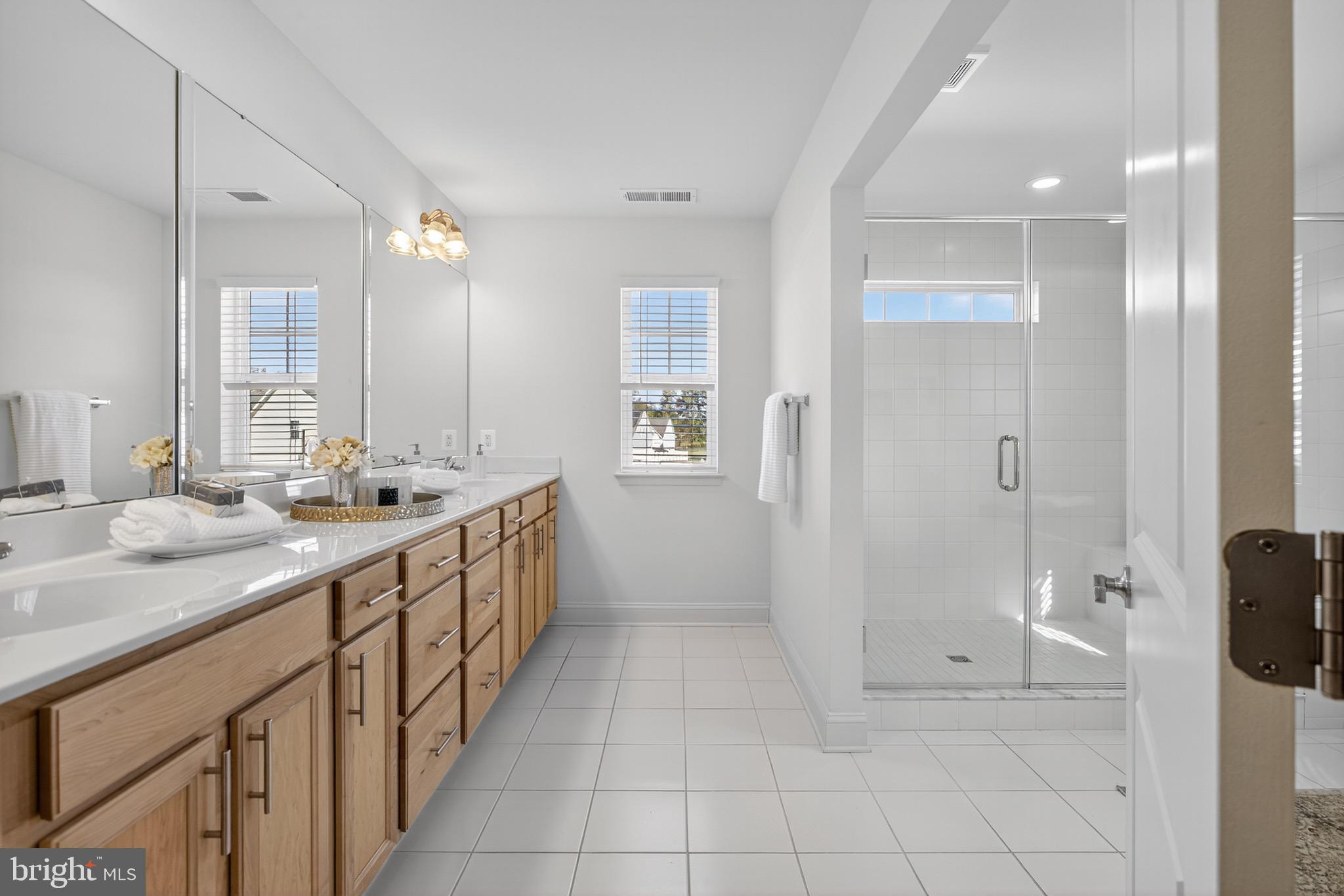 HAMPTON HILLS - Residential