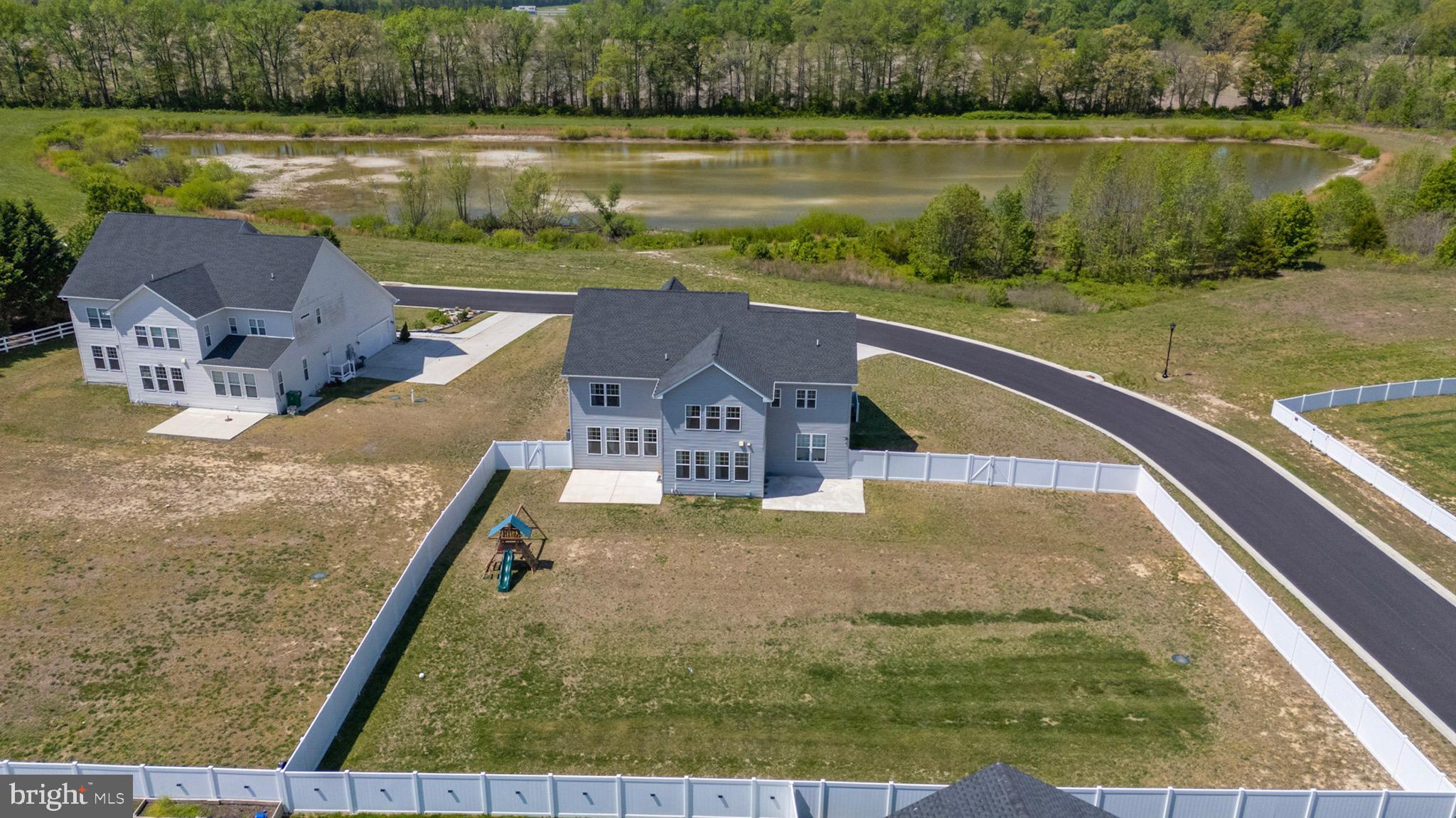 HAMPTON HILLS - Residential