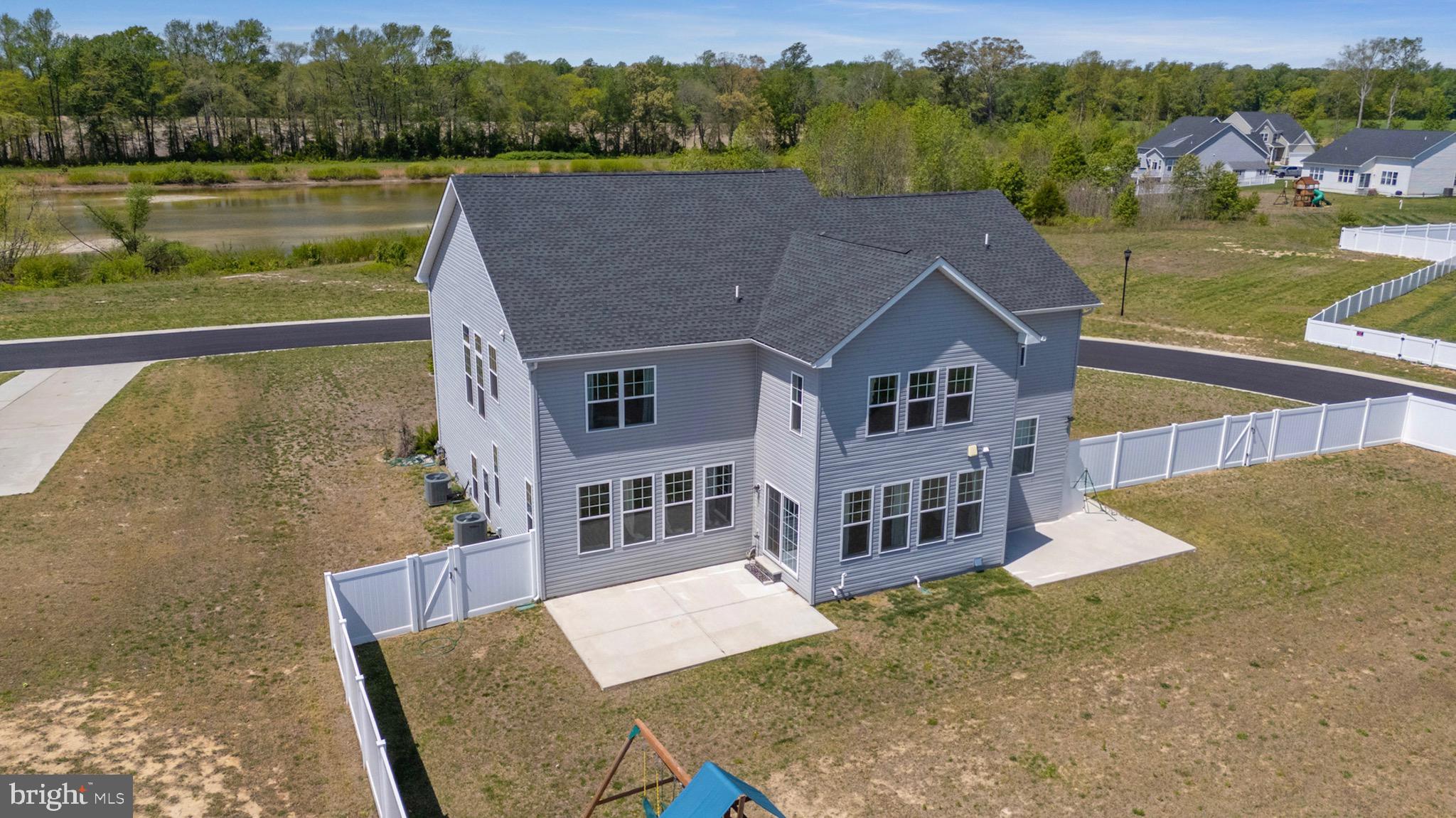 HAMPTON HILLS - Residential