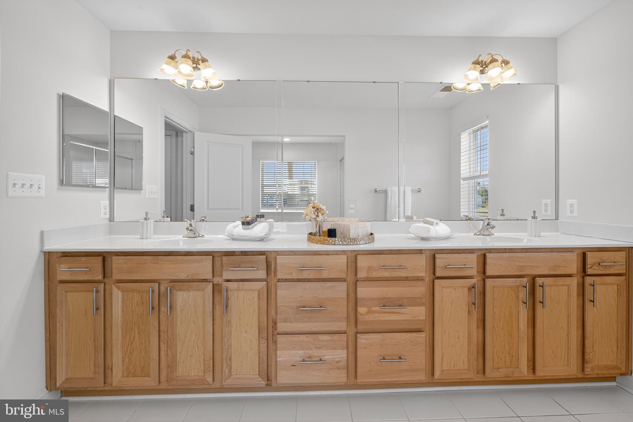 HAMPTON HILLS - Residential