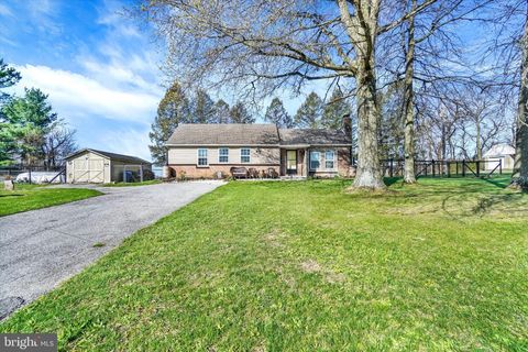 540 GROVE ROAD RED LION PA 17356