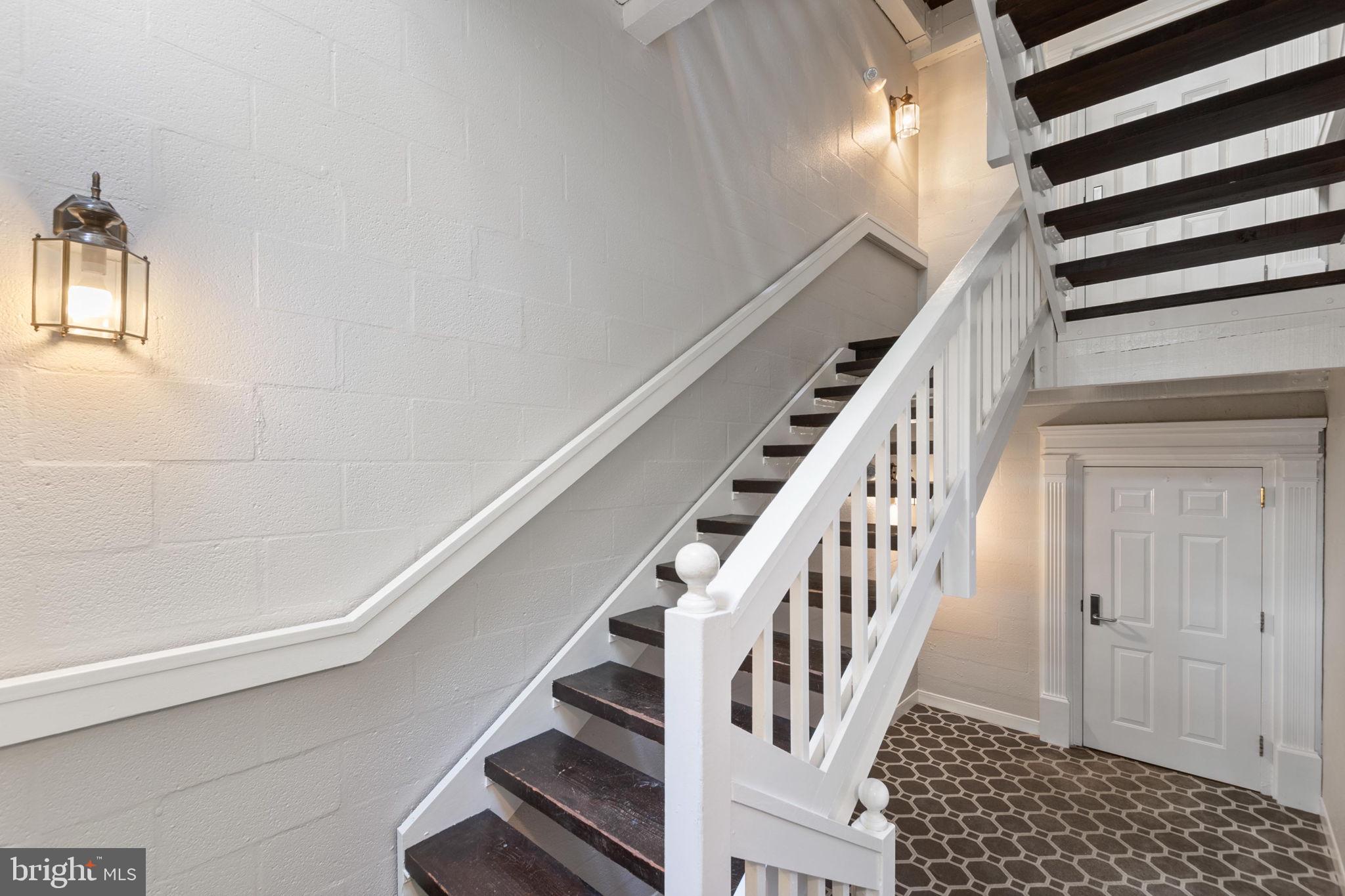 STRATFORD PLACE AT KINGS - Residential Lease