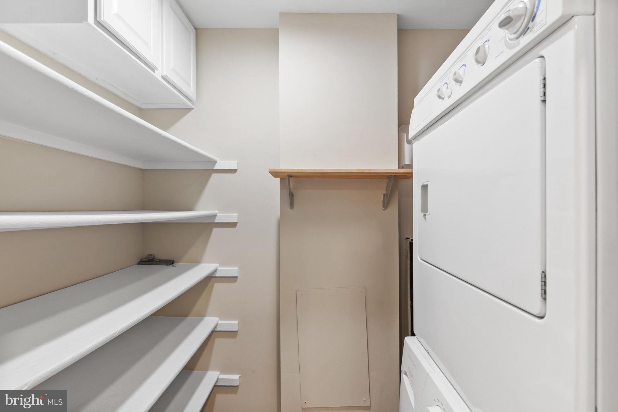 STRATFORD PLACE AT KINGS - Residential Lease