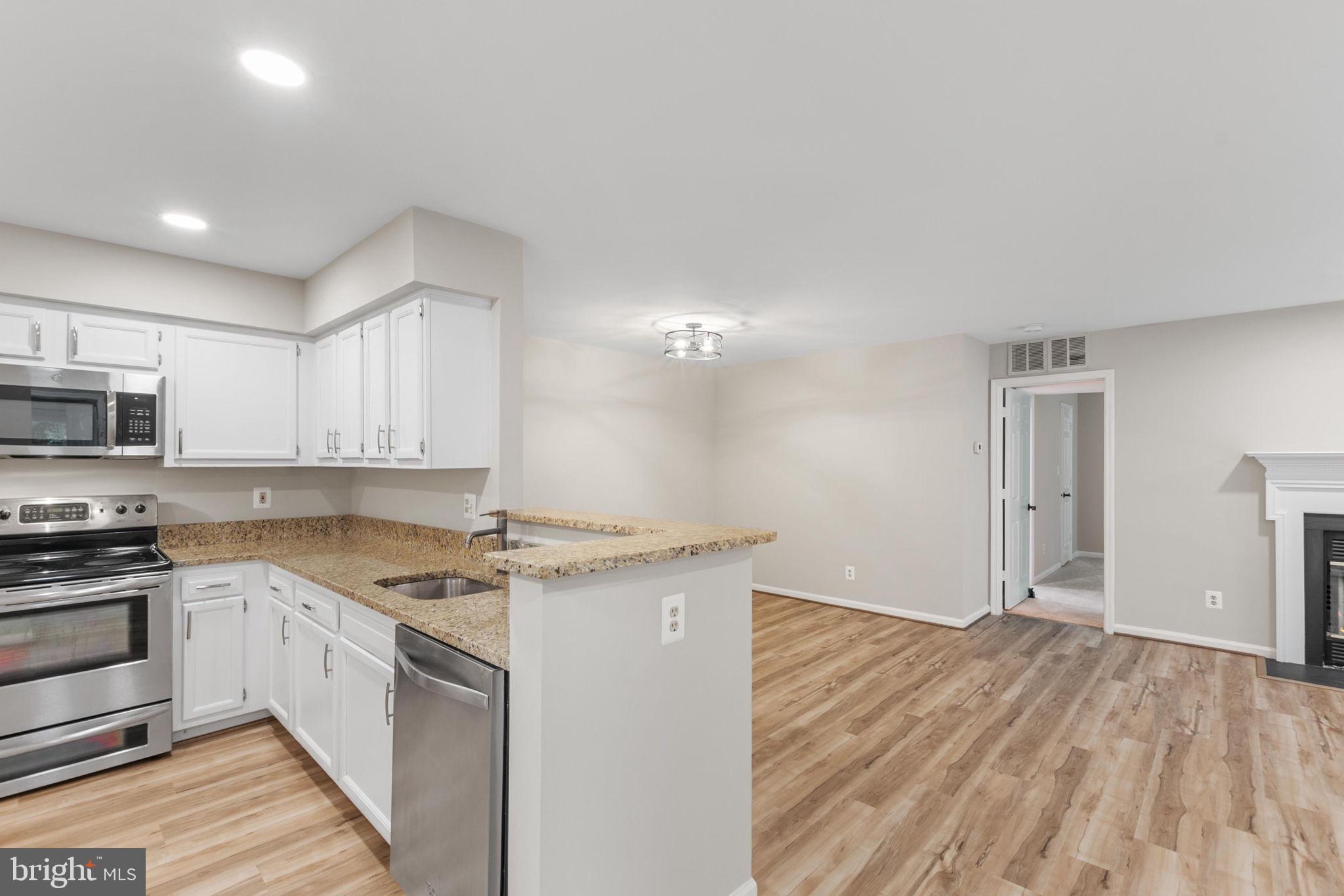 STRATFORD PLACE AT KINGS - Residential Lease