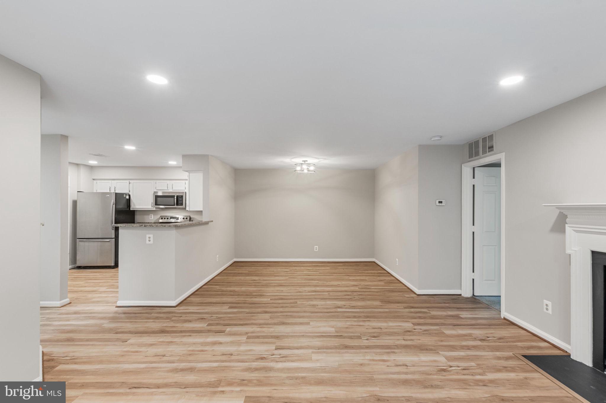 STRATFORD PLACE AT KINGS - Residential Lease