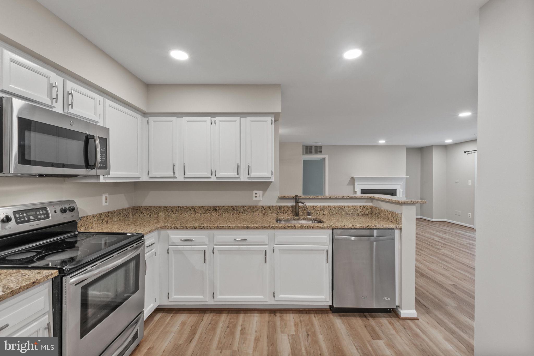 STRATFORD PLACE AT KINGS - Residential Lease