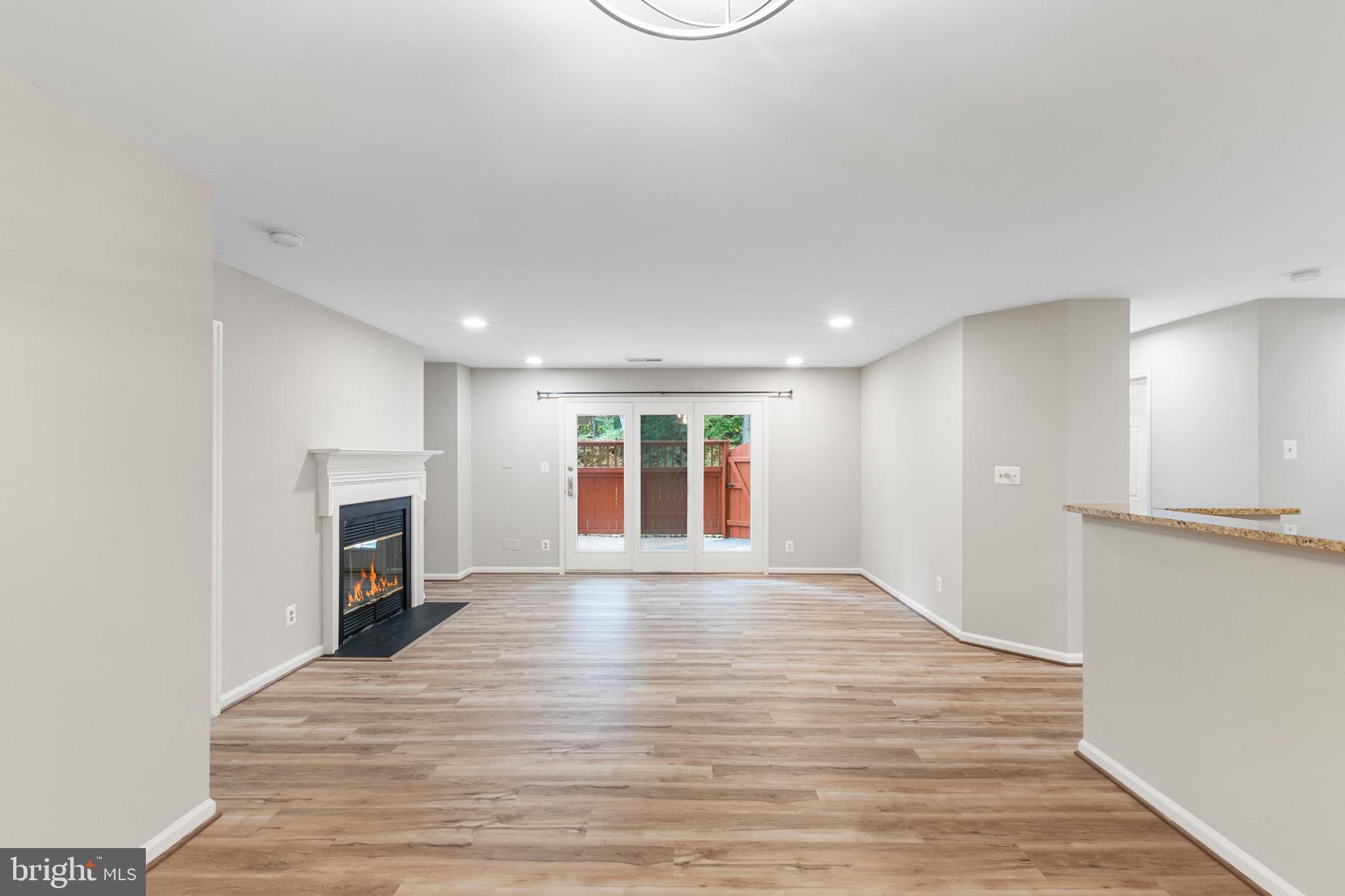 STRATFORD PLACE AT KINGS - Residential Lease