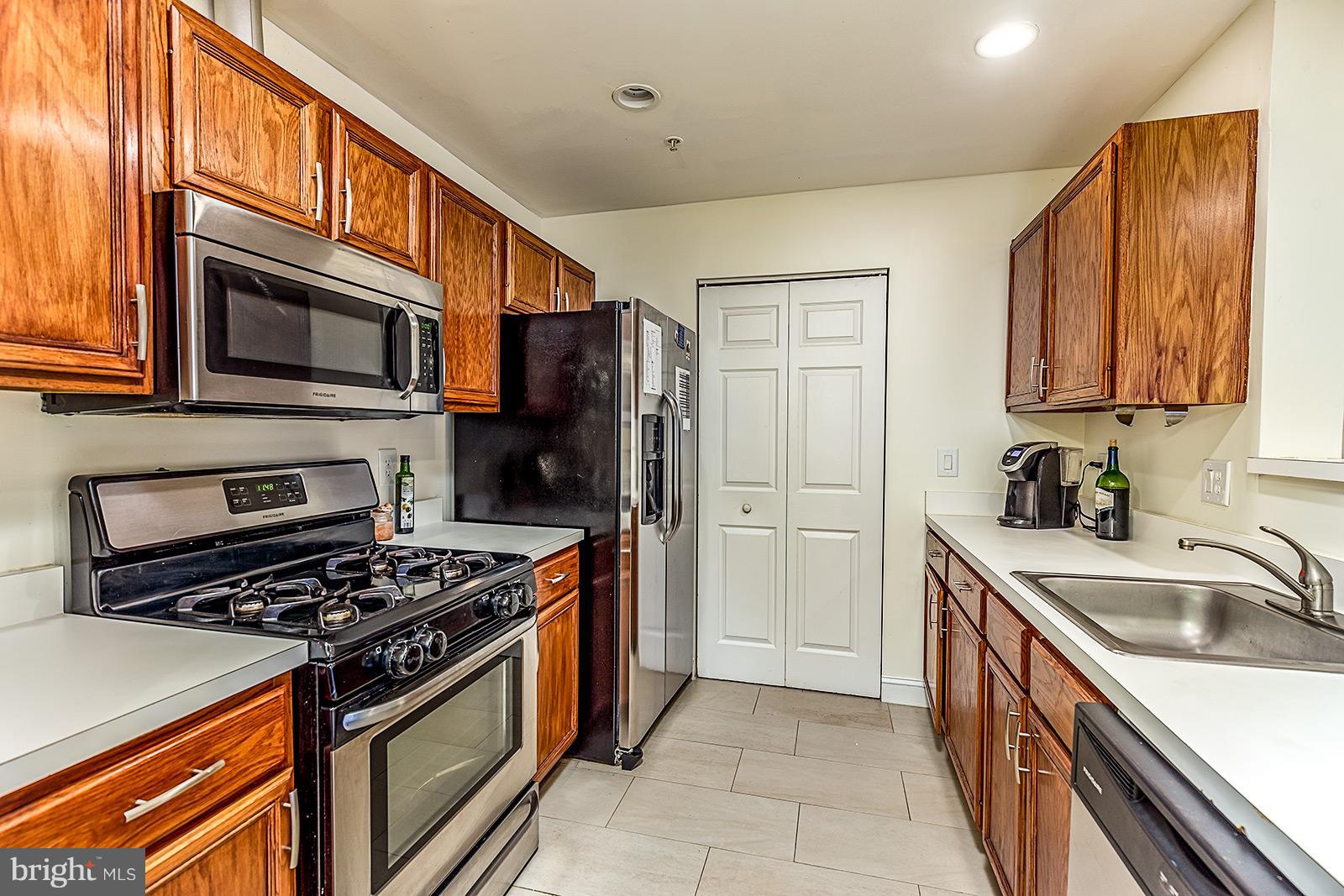 PROSPECT COVE AT LAKESID - Residential