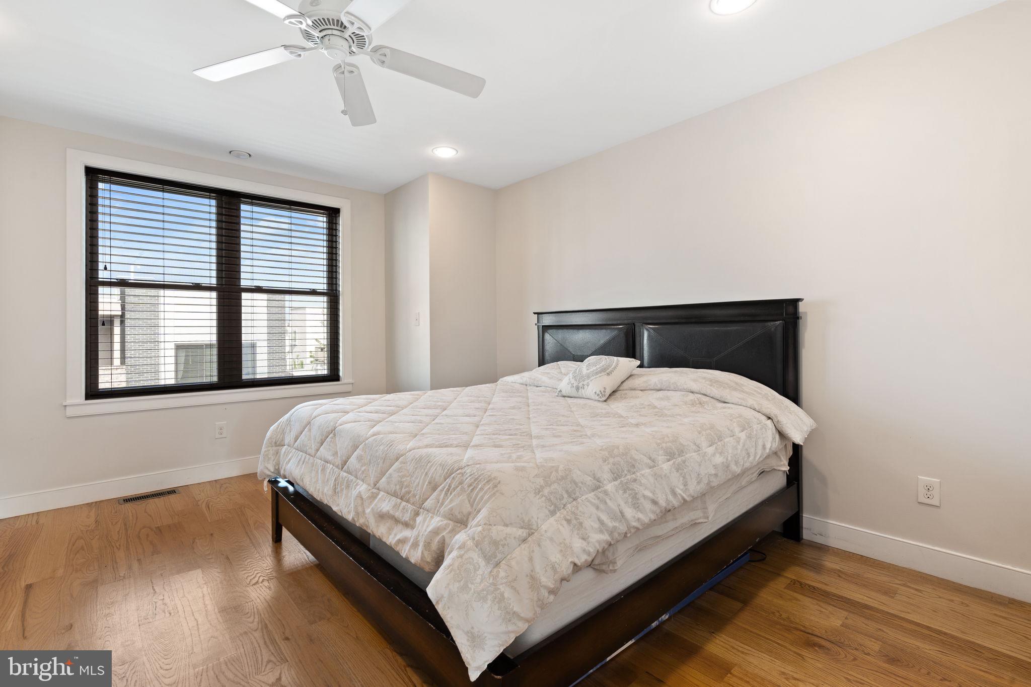 POINT BREEZE - Residential