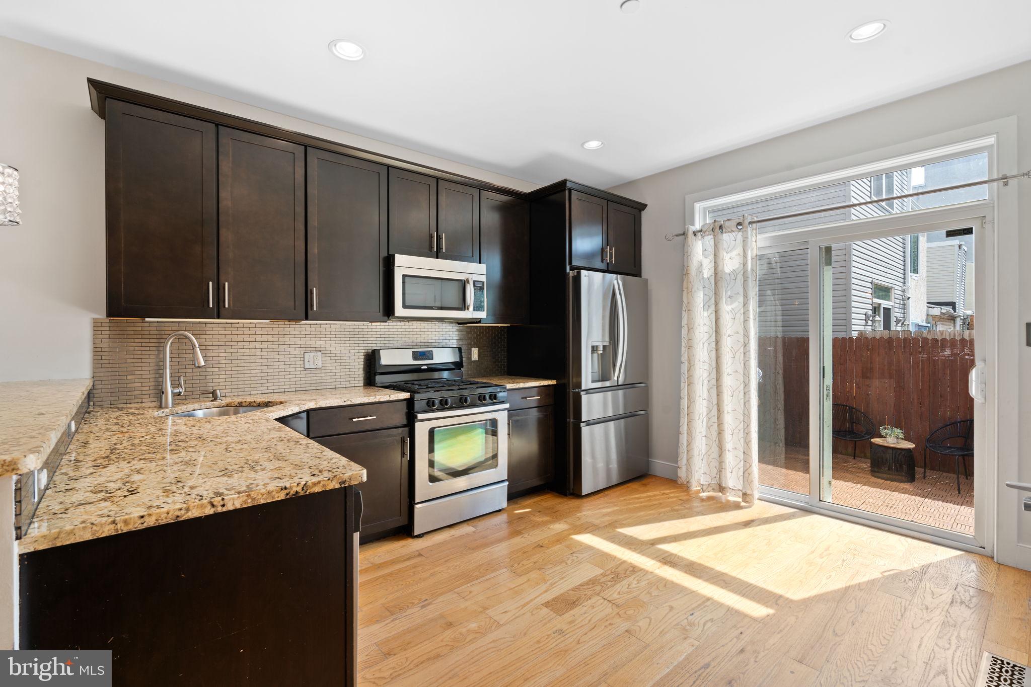 POINT BREEZE - Residential