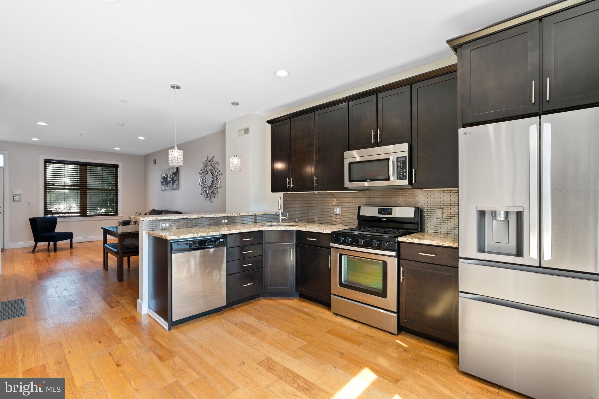 POINT BREEZE - Residential