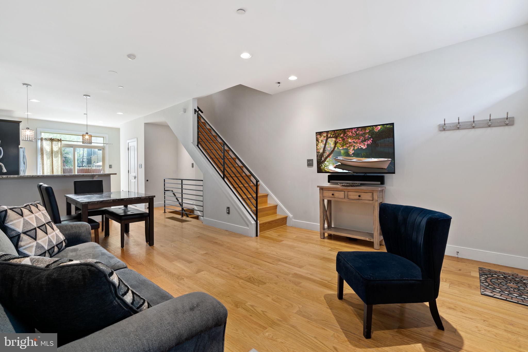 POINT BREEZE - Residential