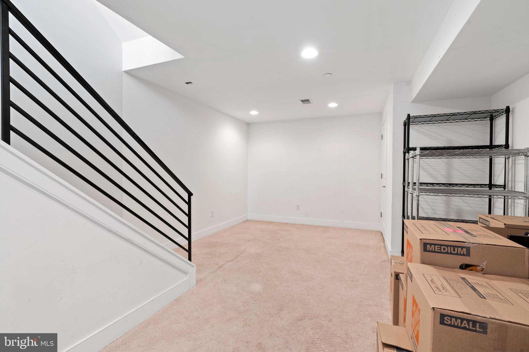 POINT BREEZE - Residential