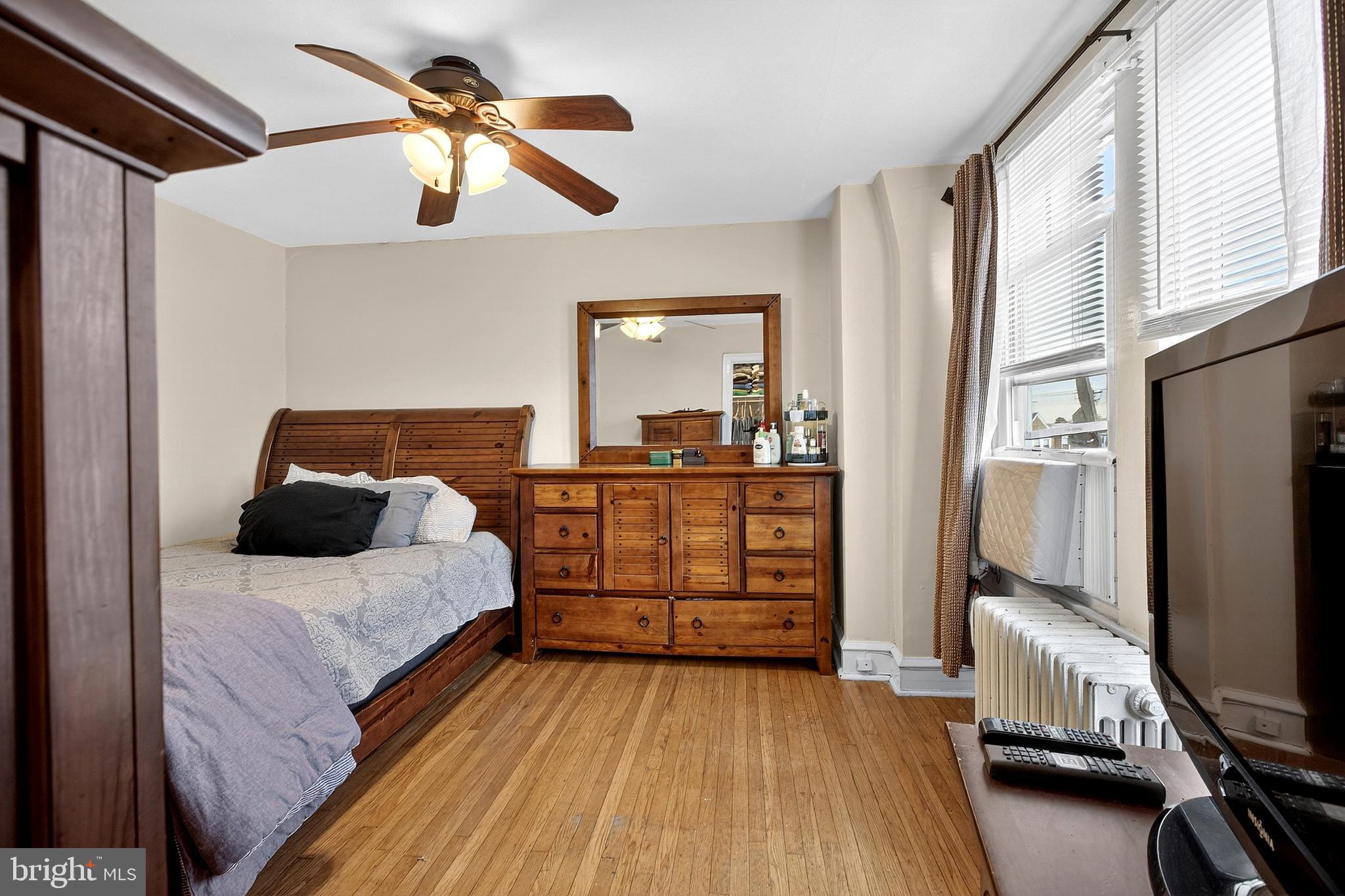 WEST OAK LANE - Residential